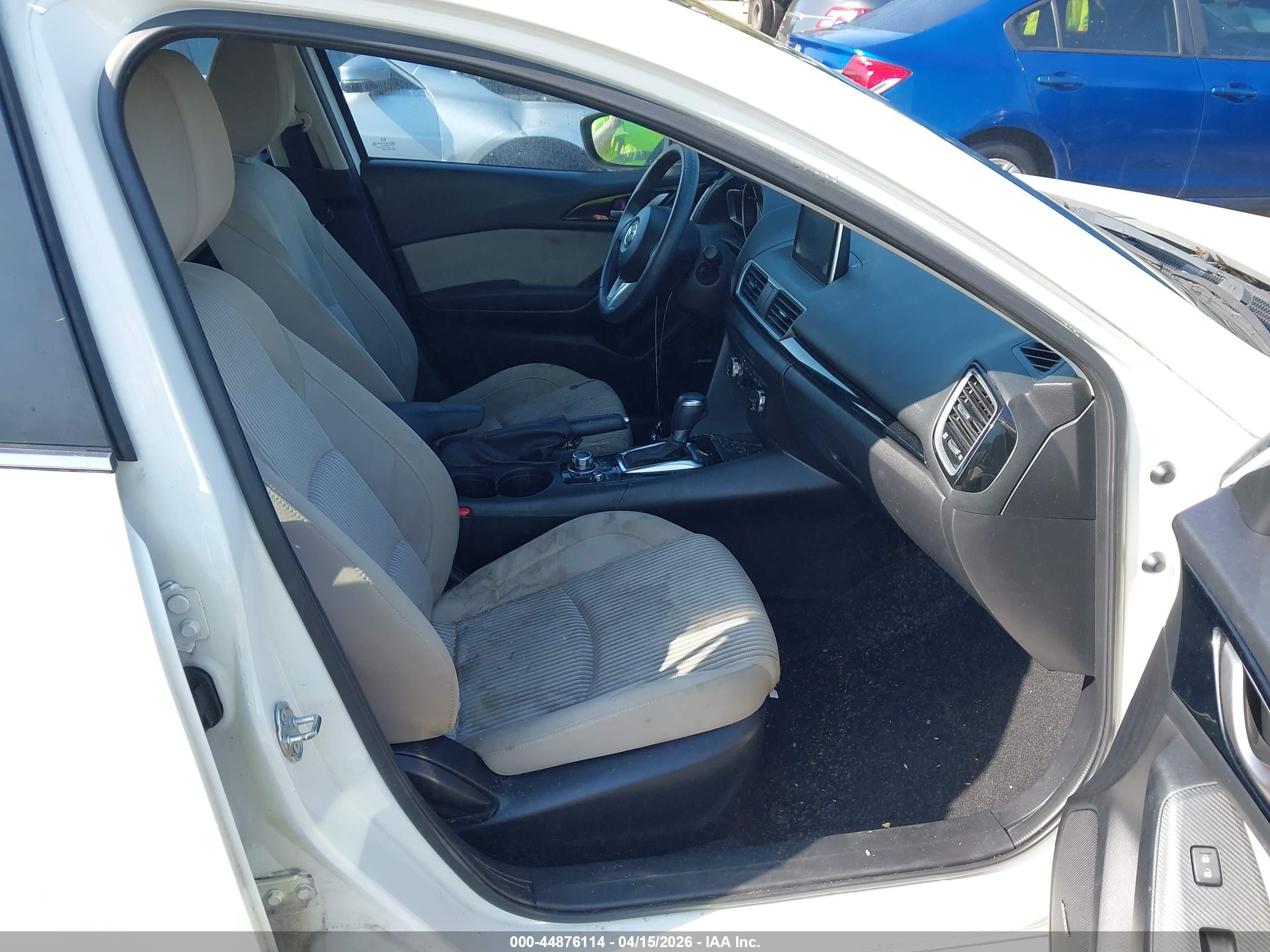 MAZDA MAZDA3 image 5