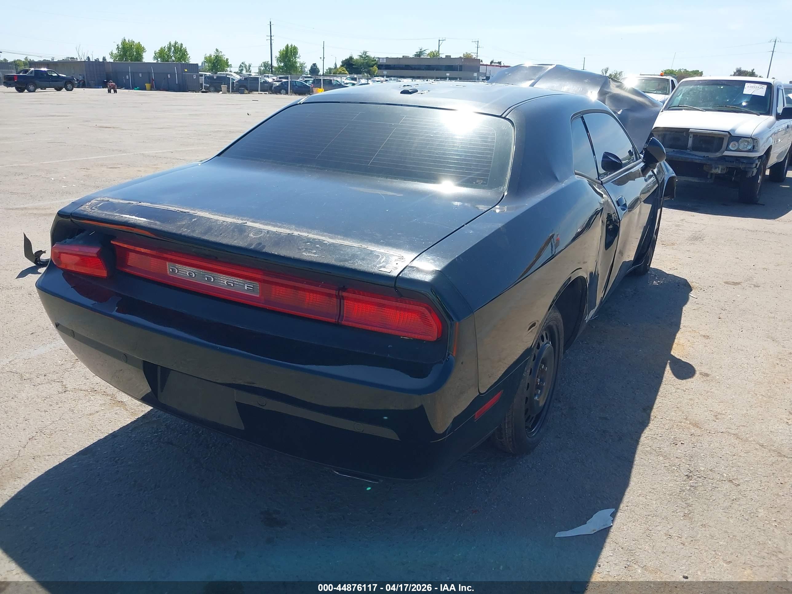 DODGE CHALLENGER image 4
