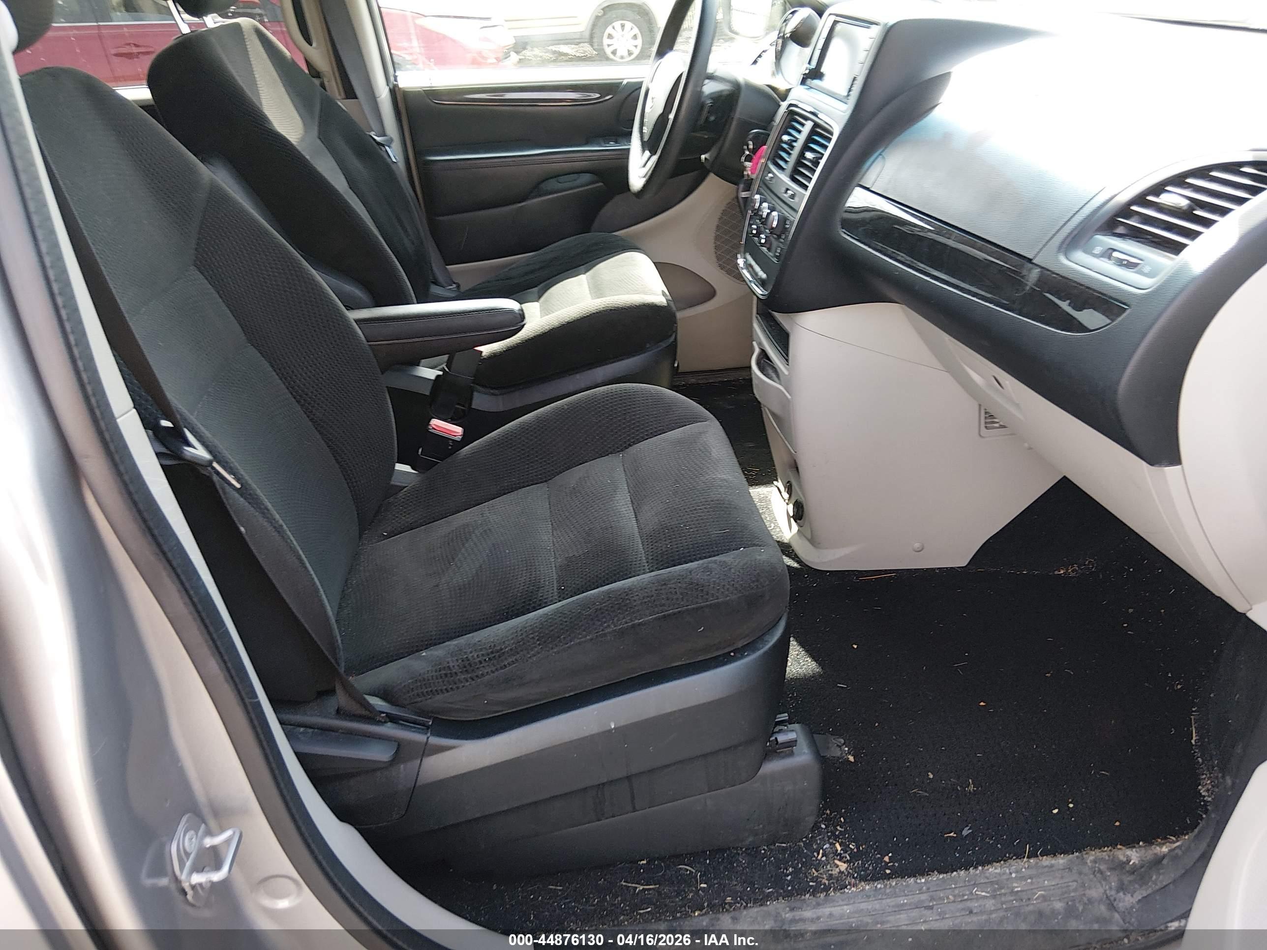 DODGE GRAND image 5