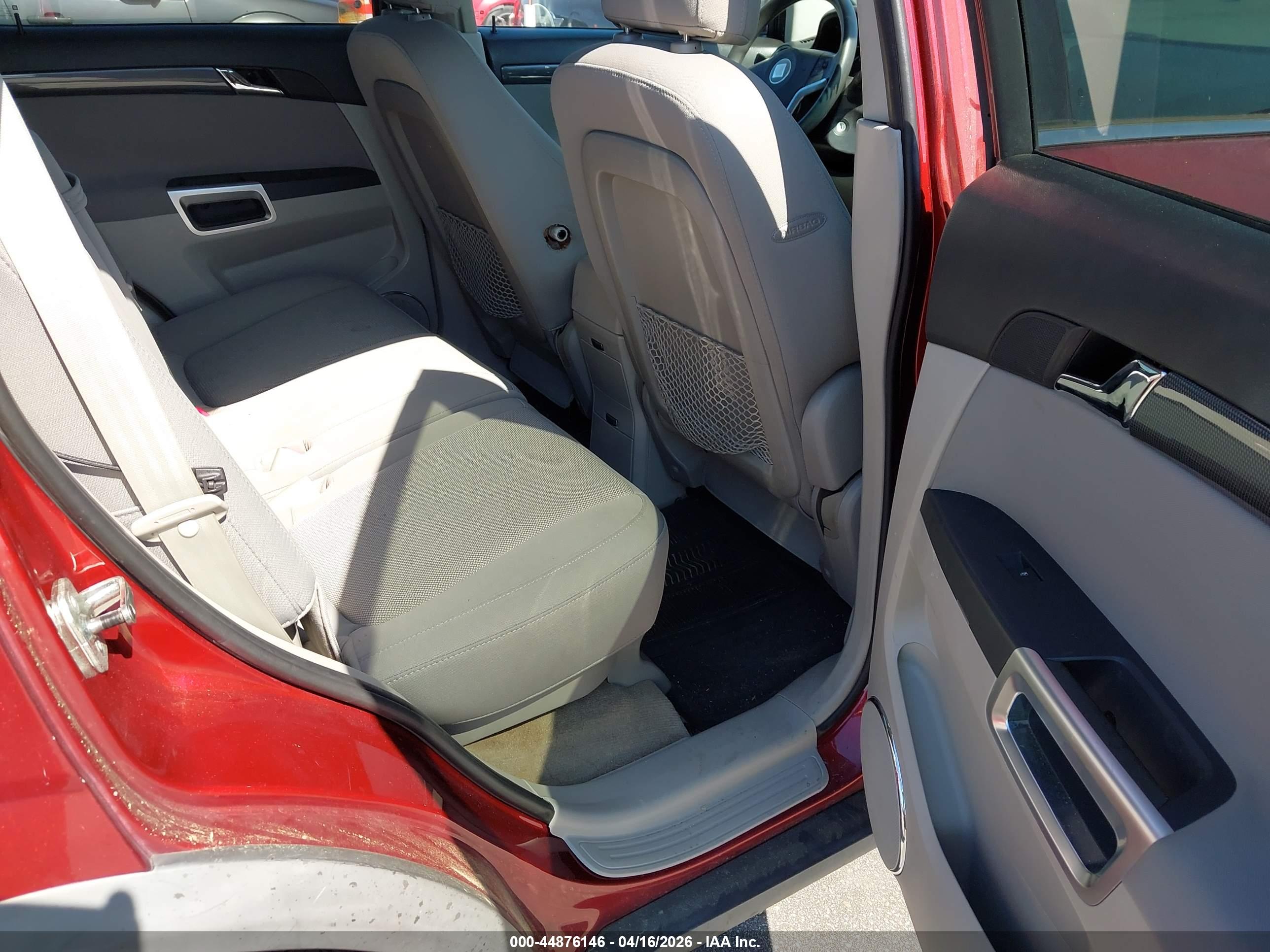 SATURN VUE image 8