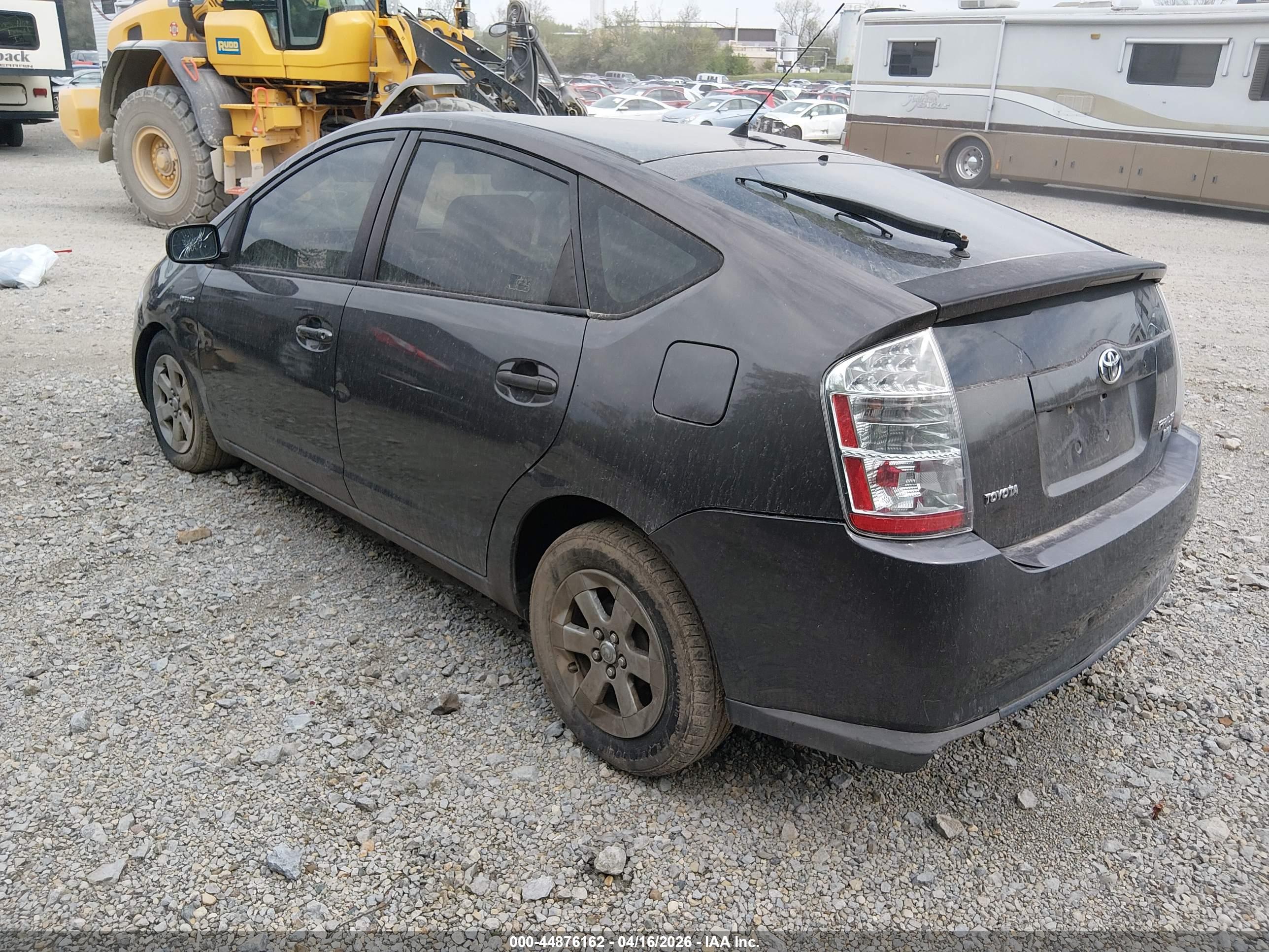TOYOTA PRIUS image 3
