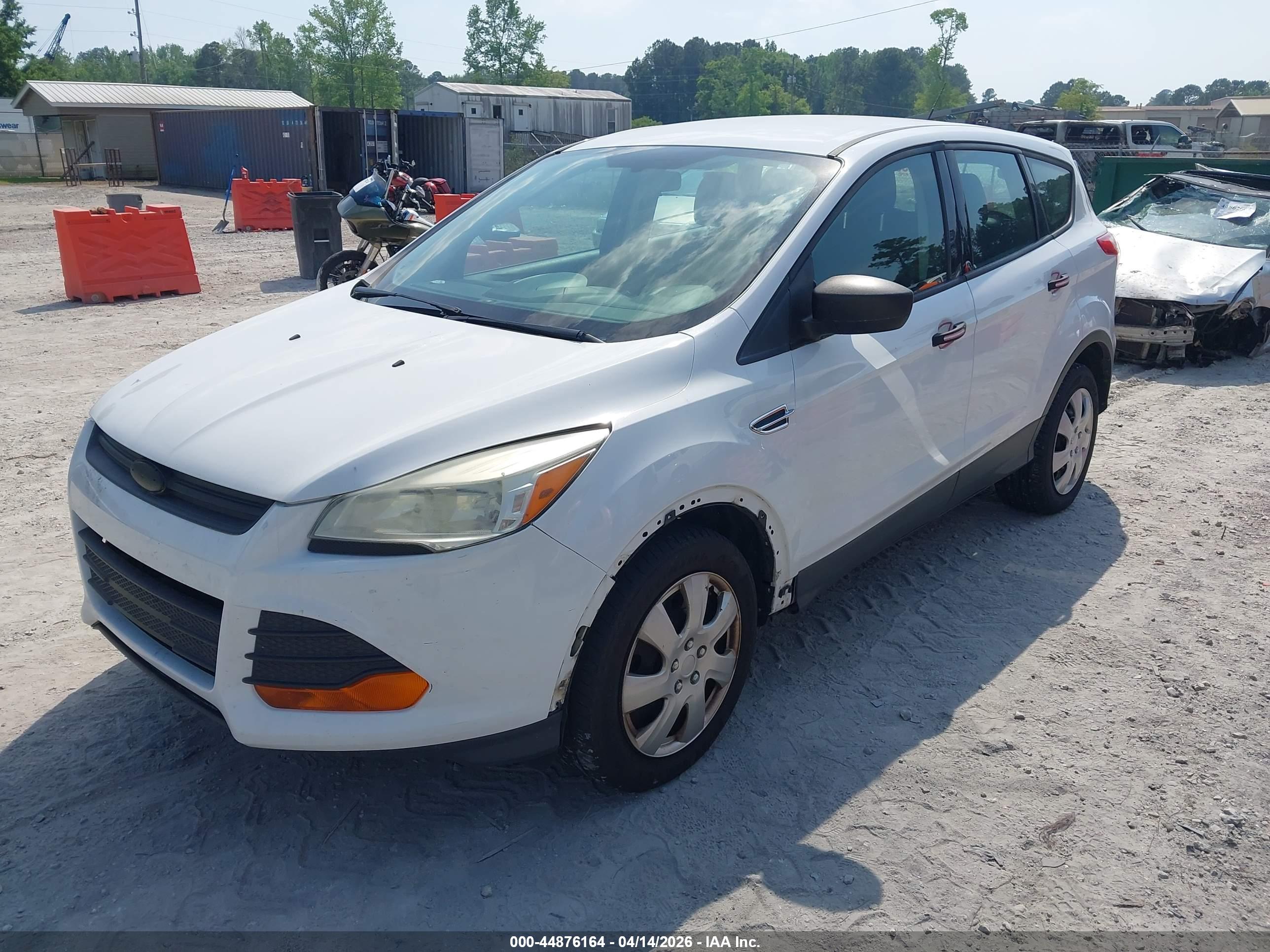 FORD ESCAPE image 2