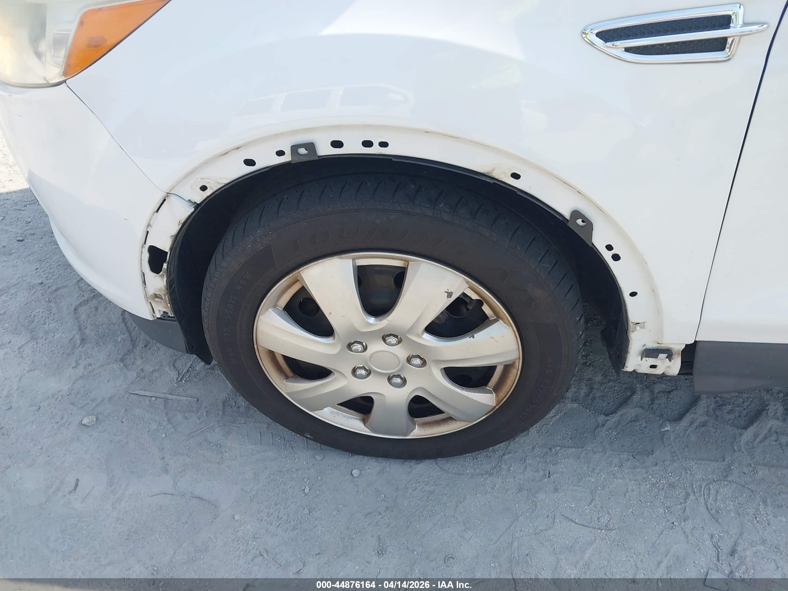 FORD ESCAPE image 6