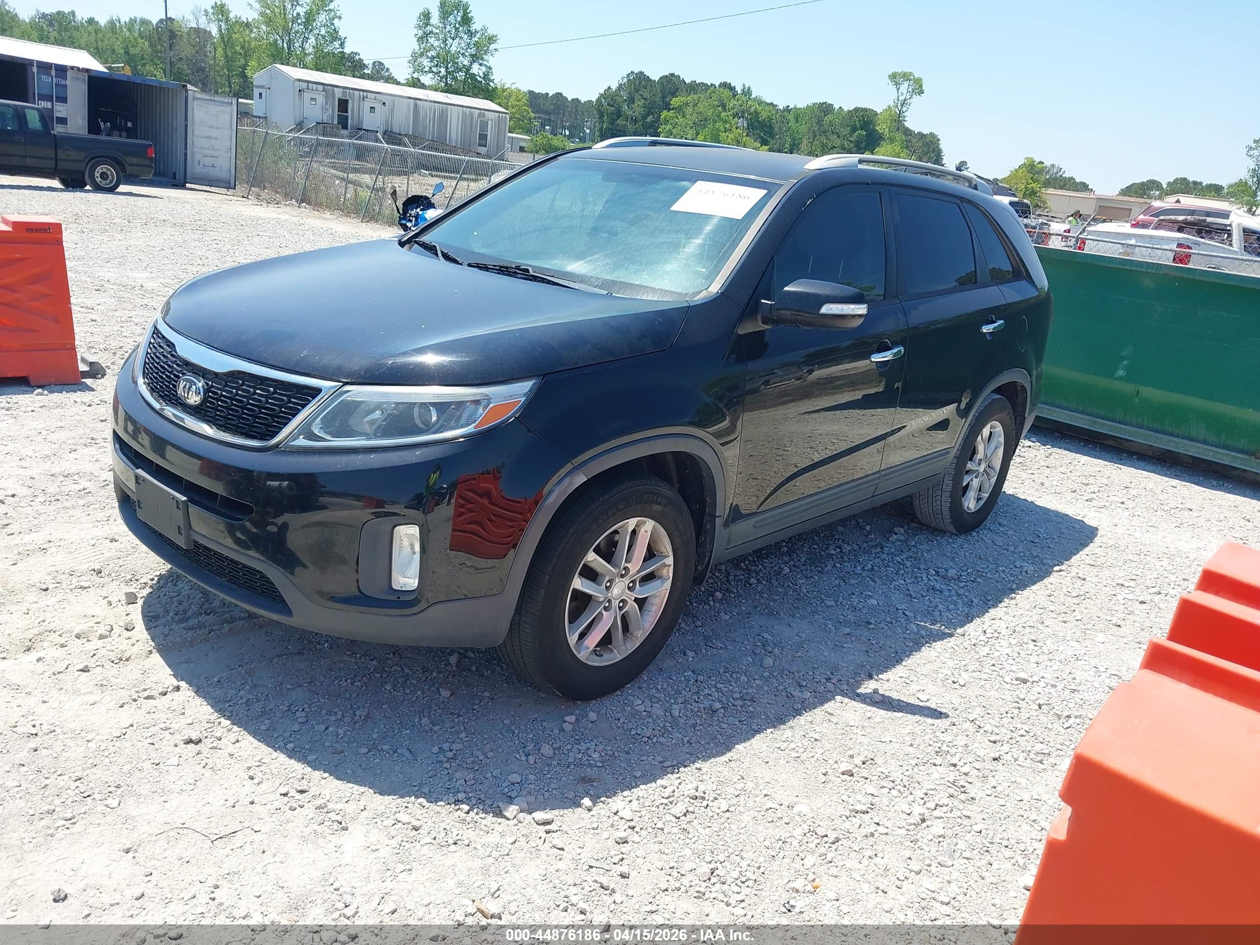 KIA SORENTO image 2