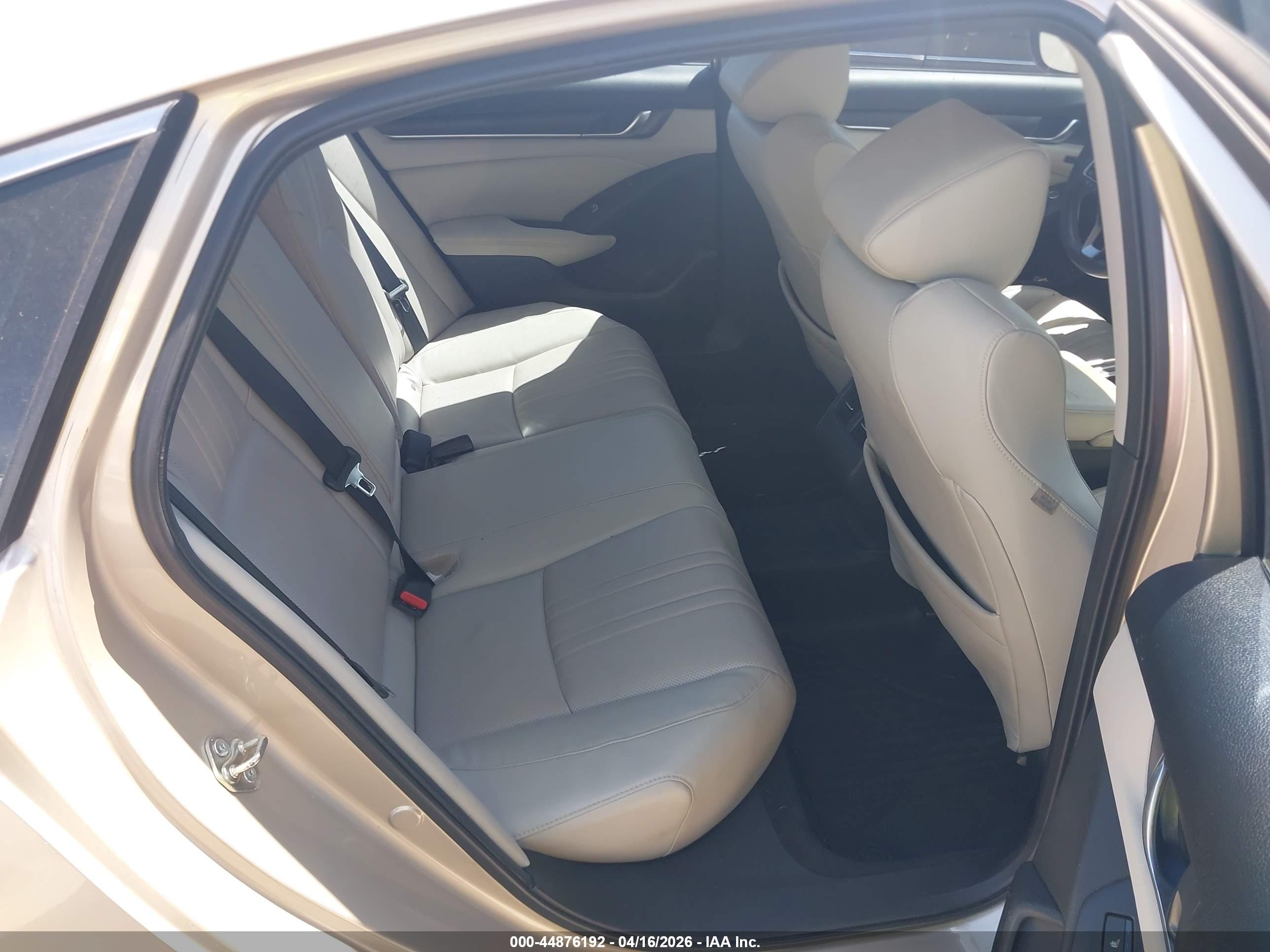HONDA ACCORD image 8