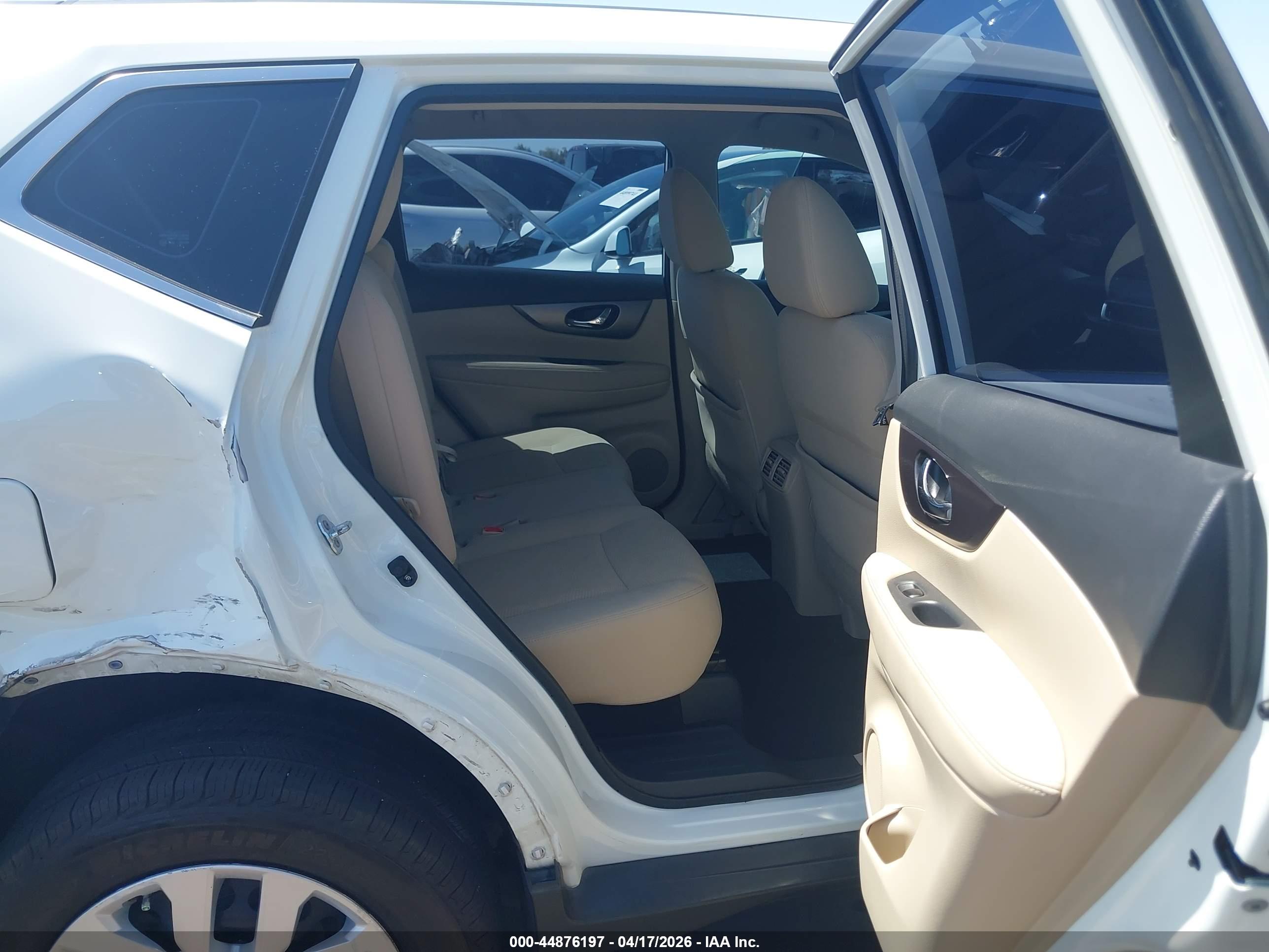NISSAN ROGUE image 8