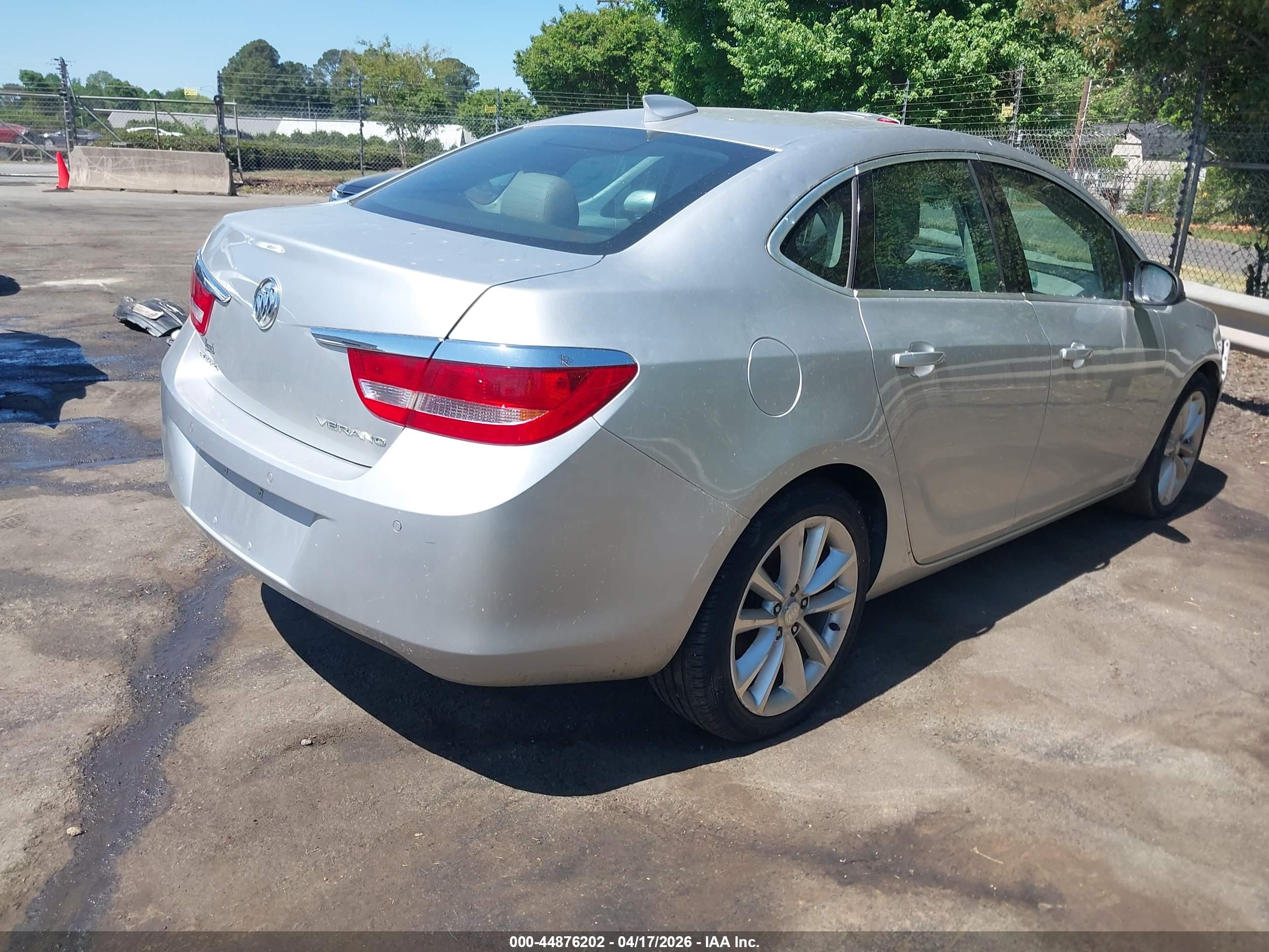 BUICK VERANO image 4