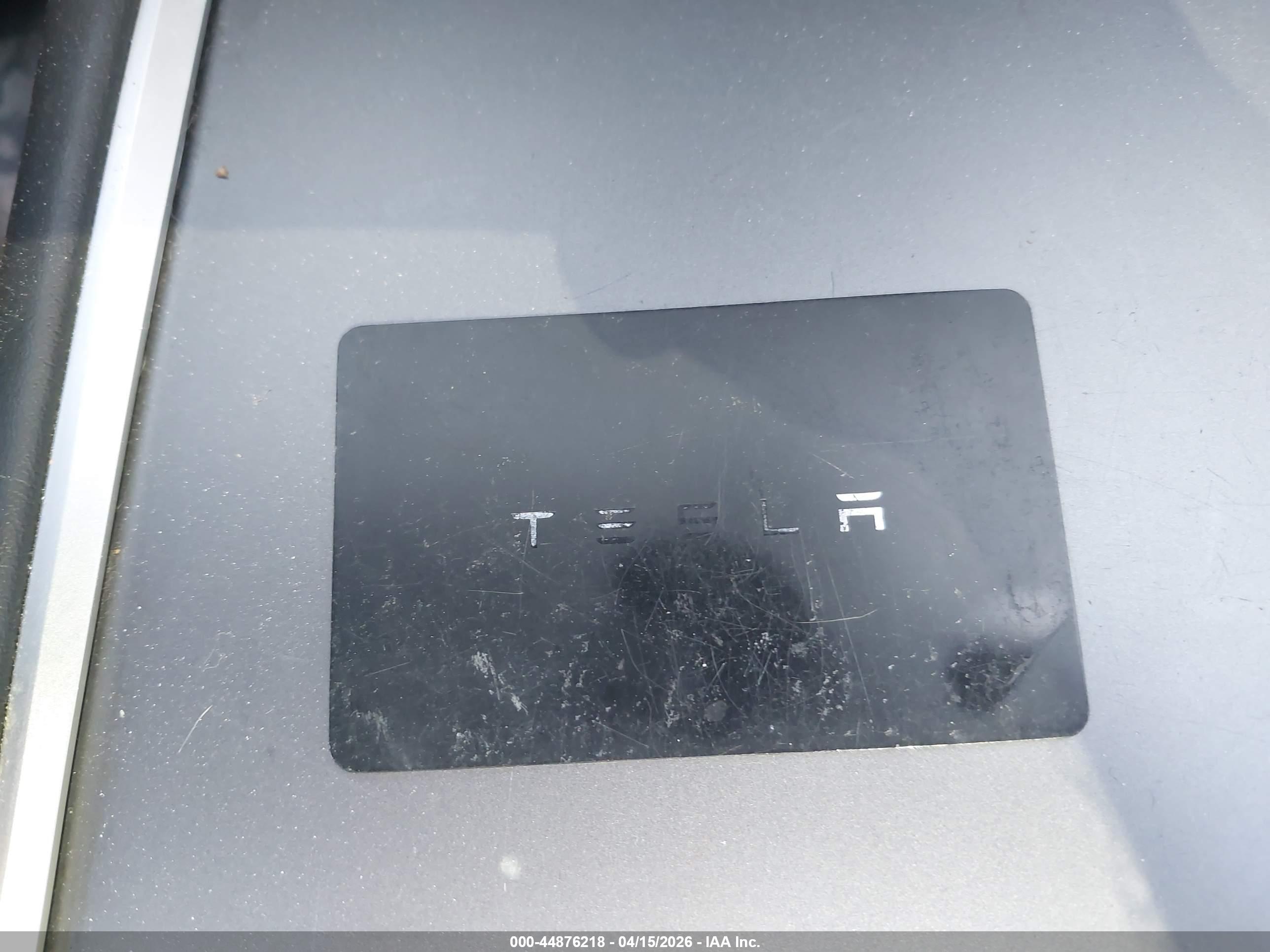 TESLA MODEL image 11