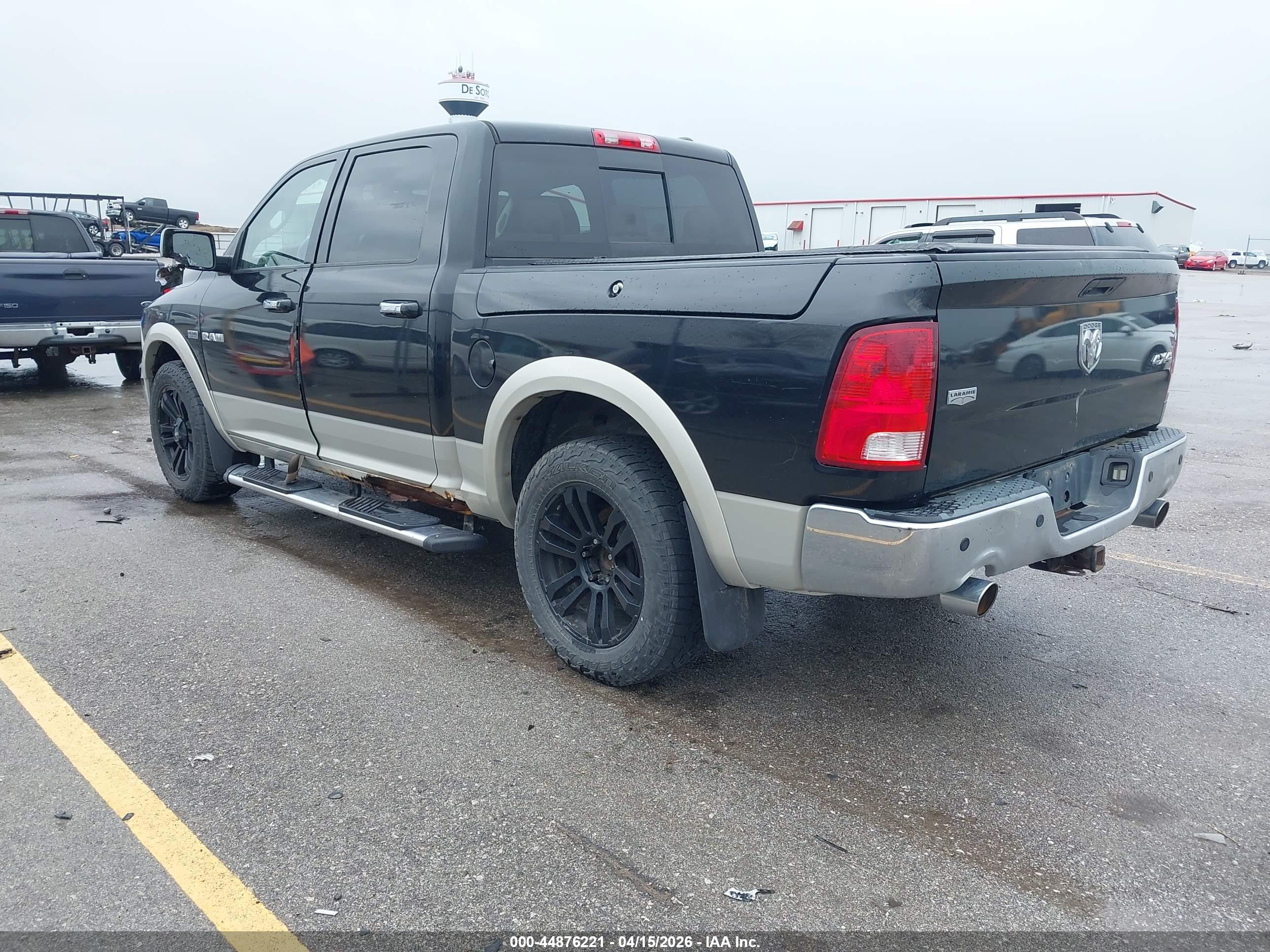 DODGE RAM image 3