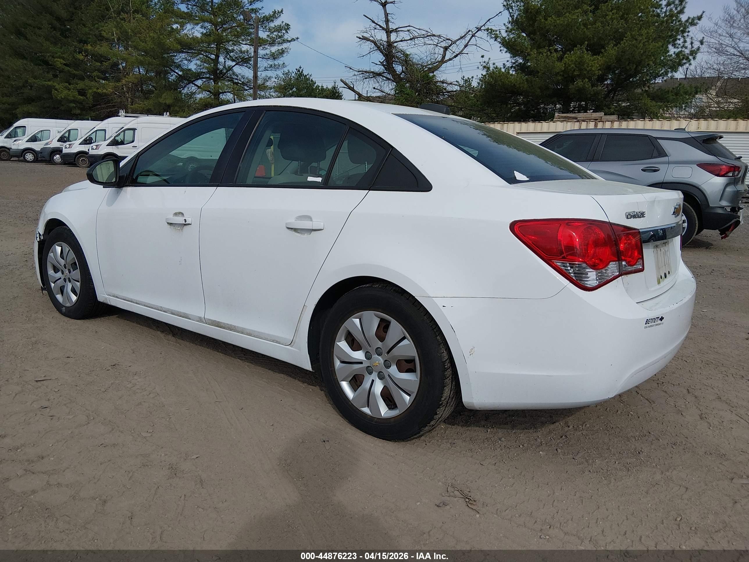 CHEVROLET CRUZE image 3