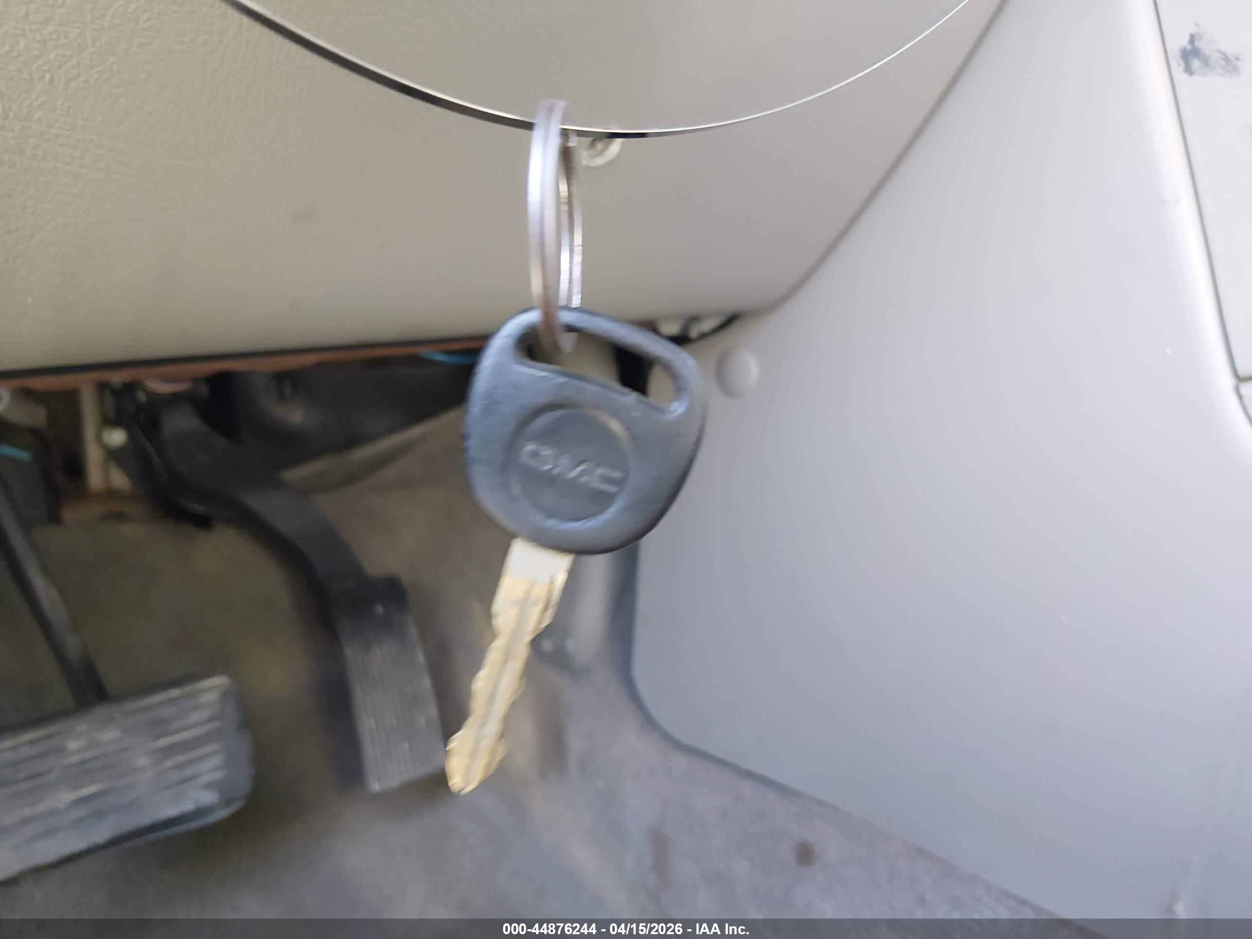 GMC SIERRA image 11