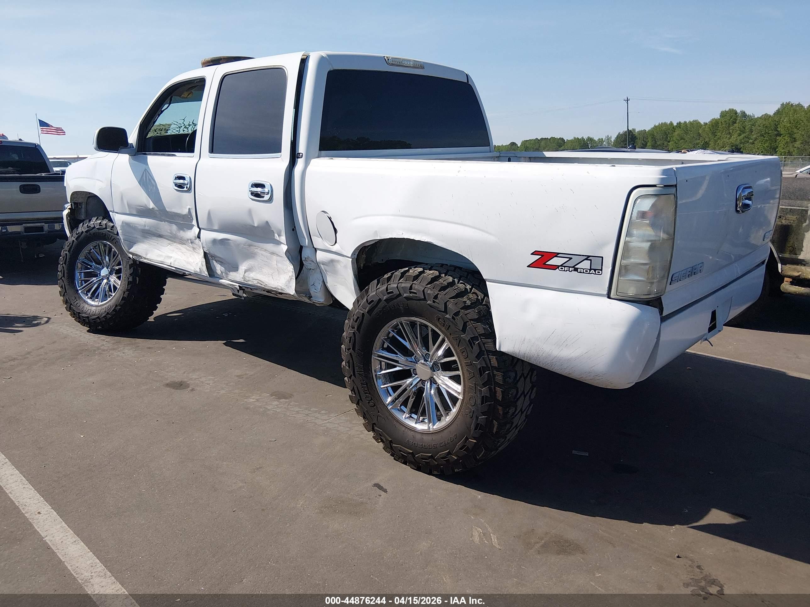 GMC SIERRA image 3