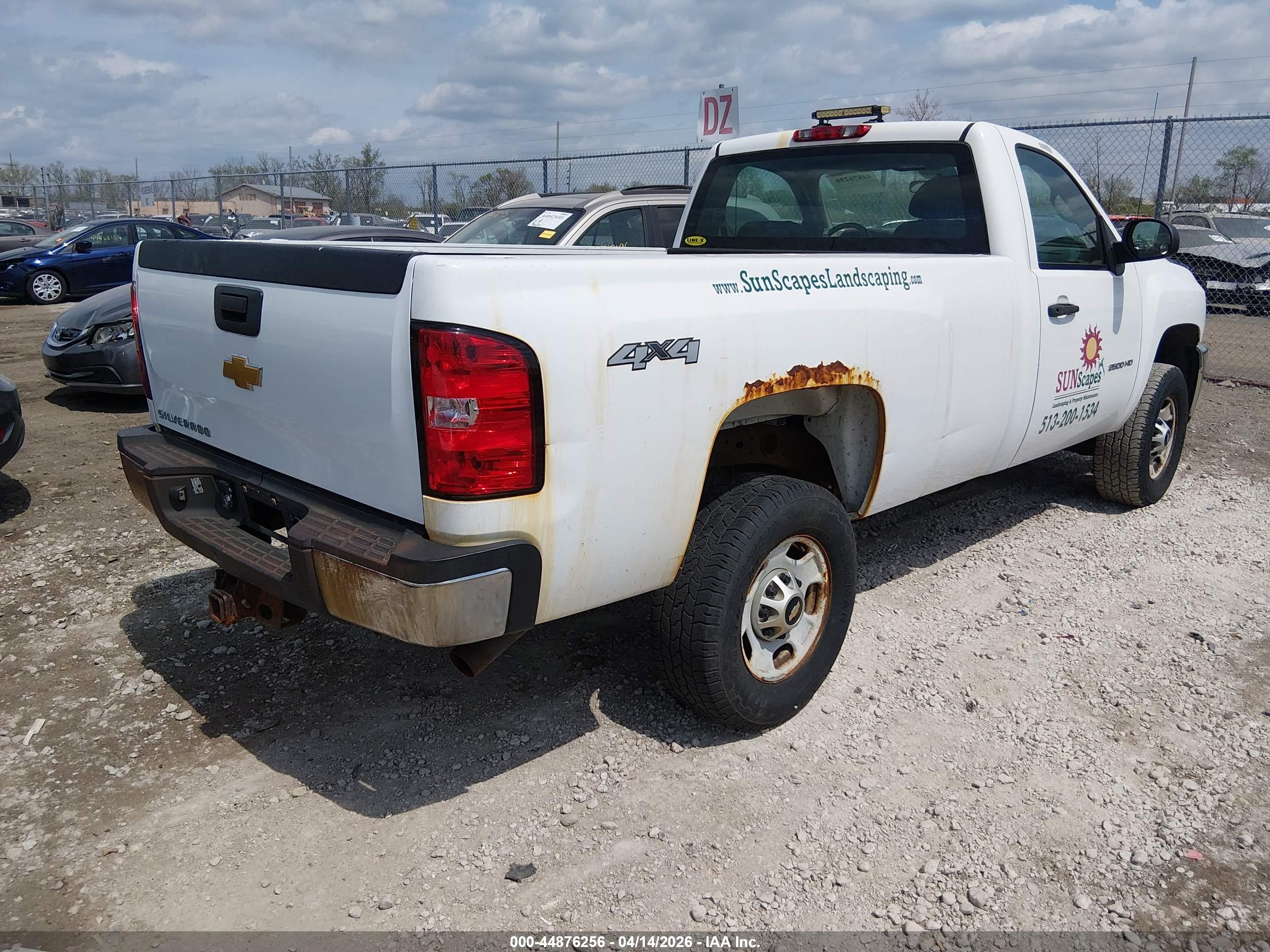 CHEVROLET SILVERADO image 4
