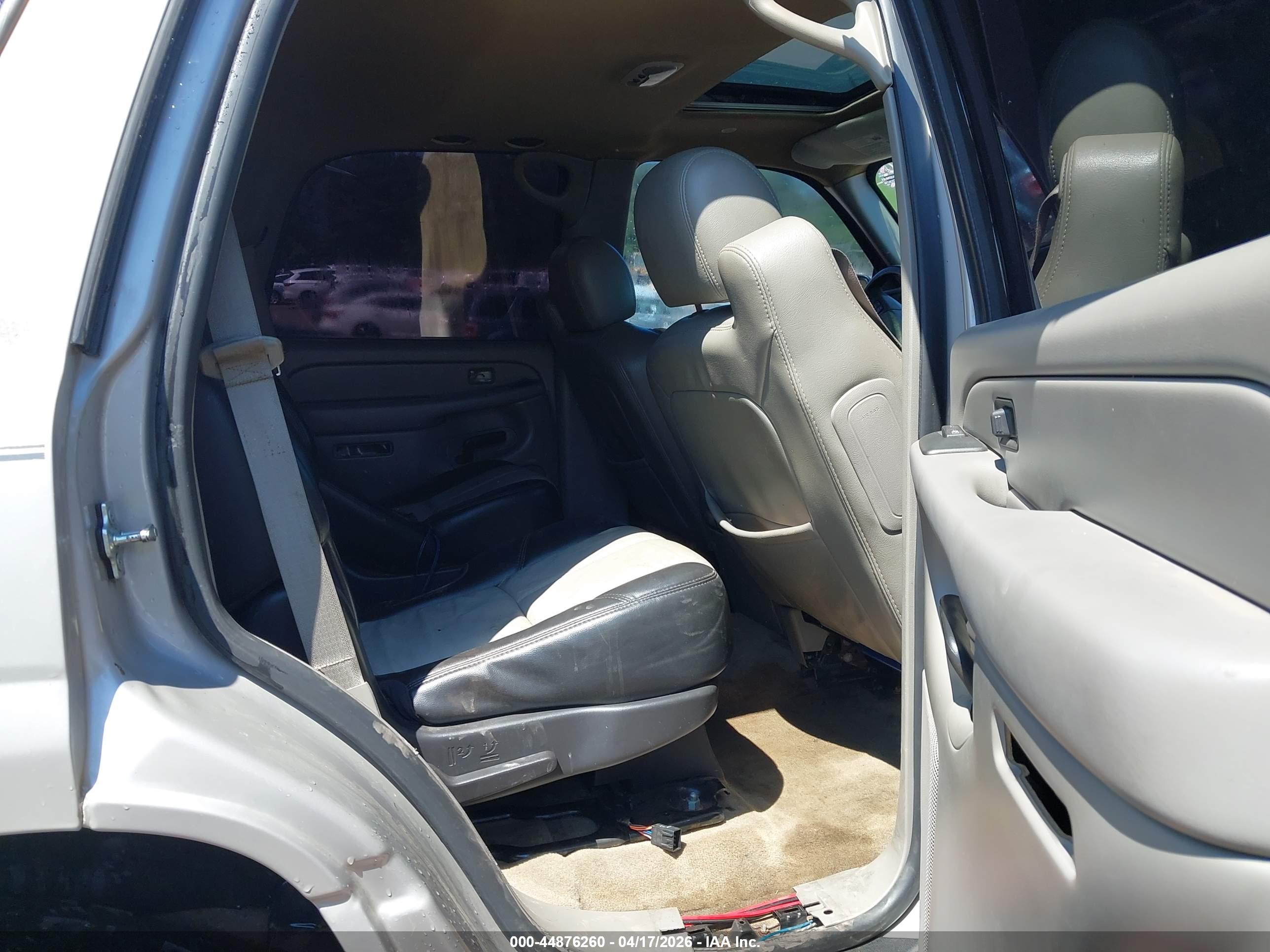 GMC YUKON image 8