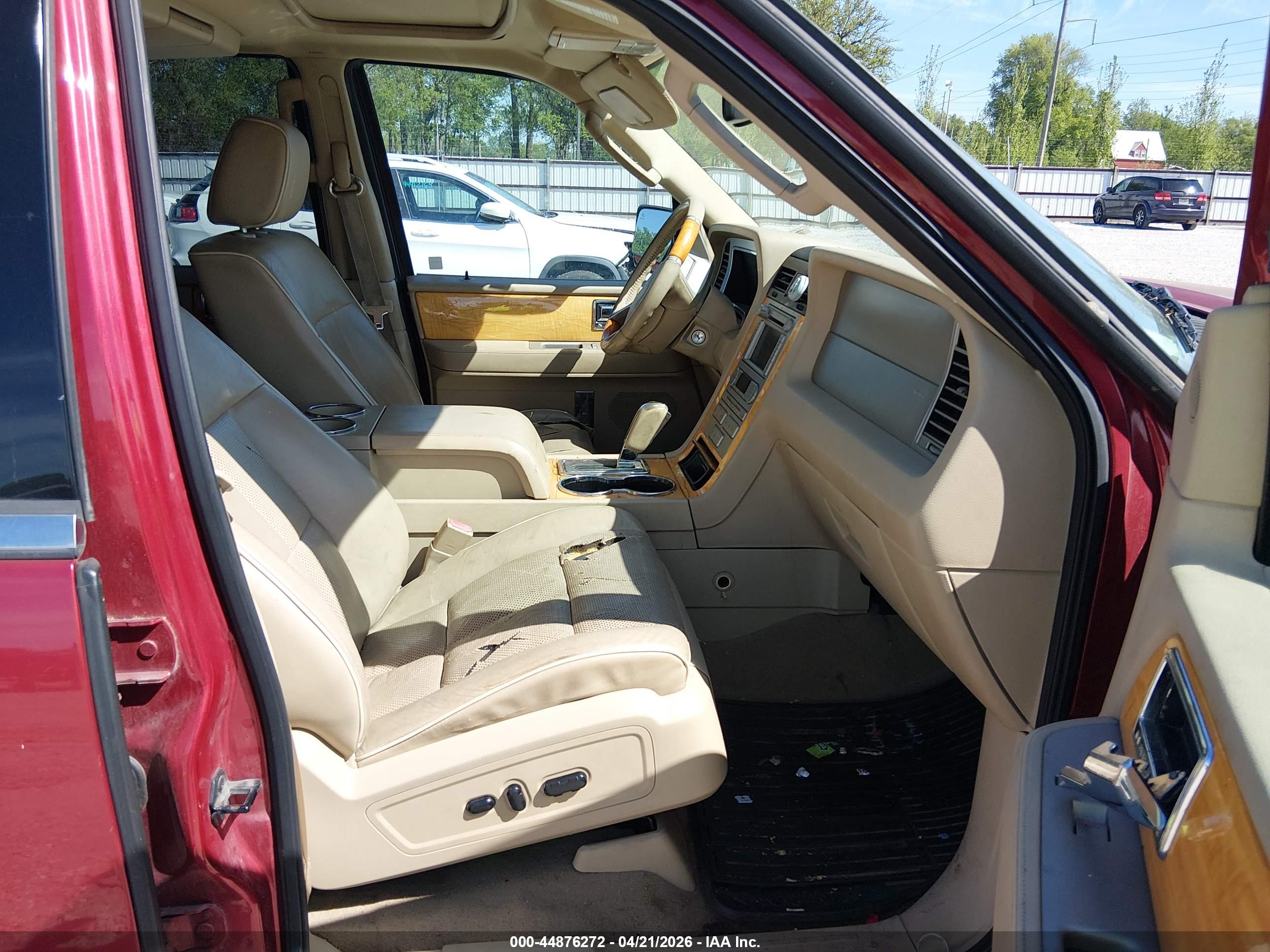 LINCOLN NAVIGATOR image 5