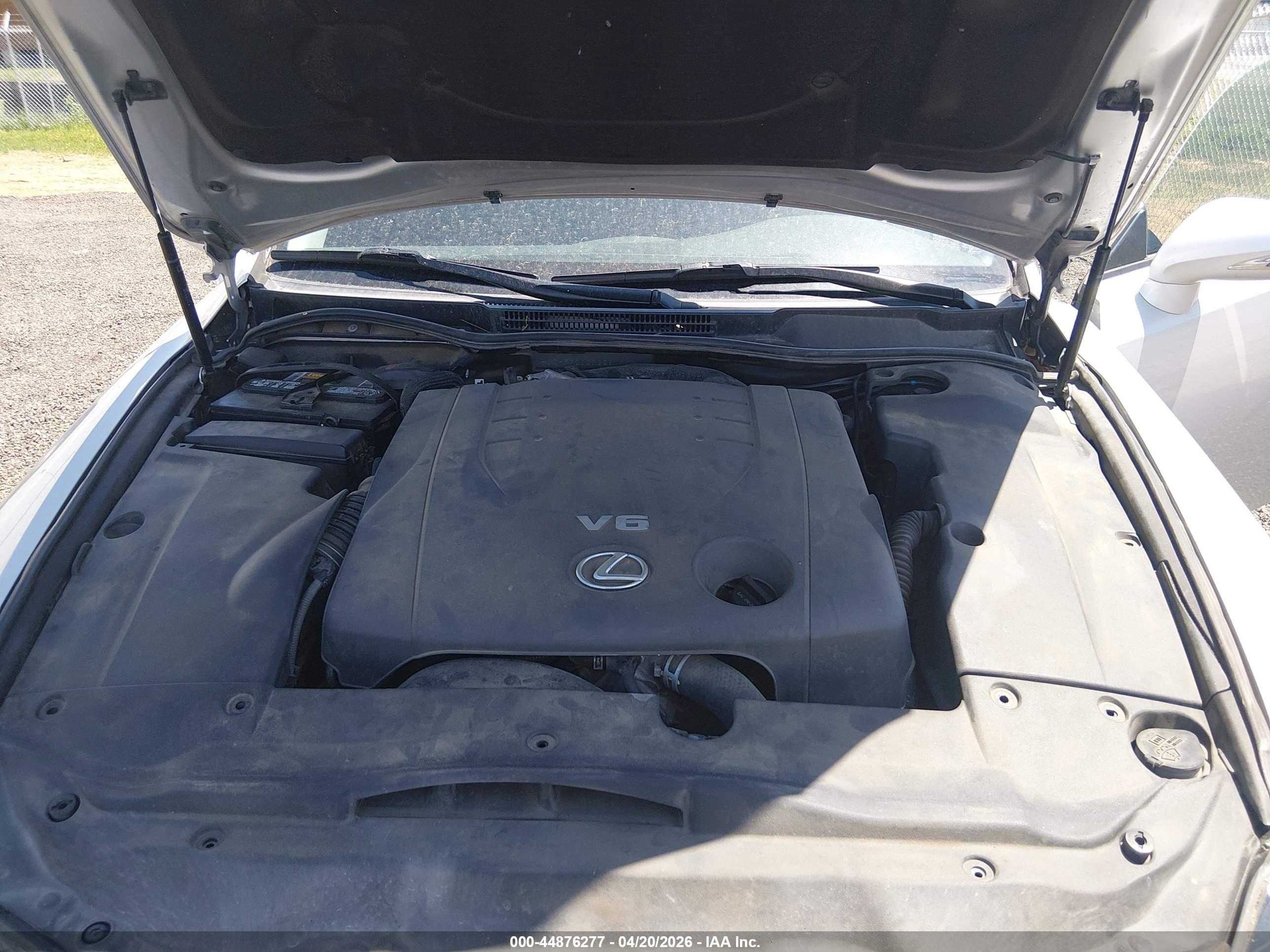 LEXUS IS image 10