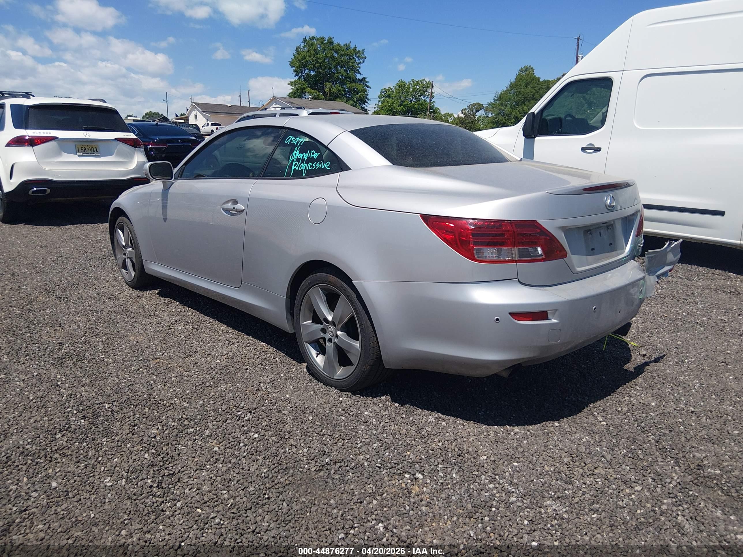 LEXUS IS image 3