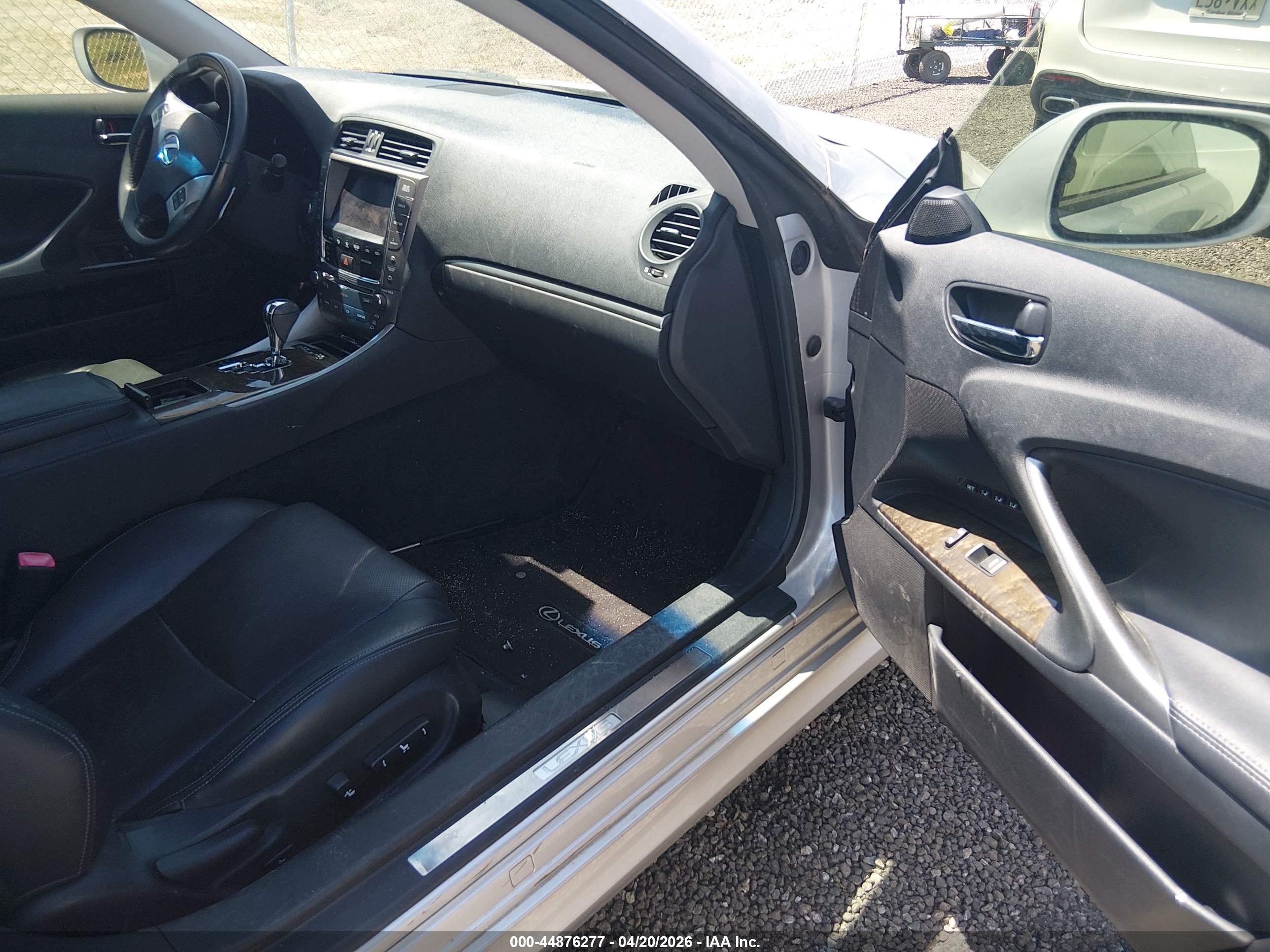 LEXUS IS image 5