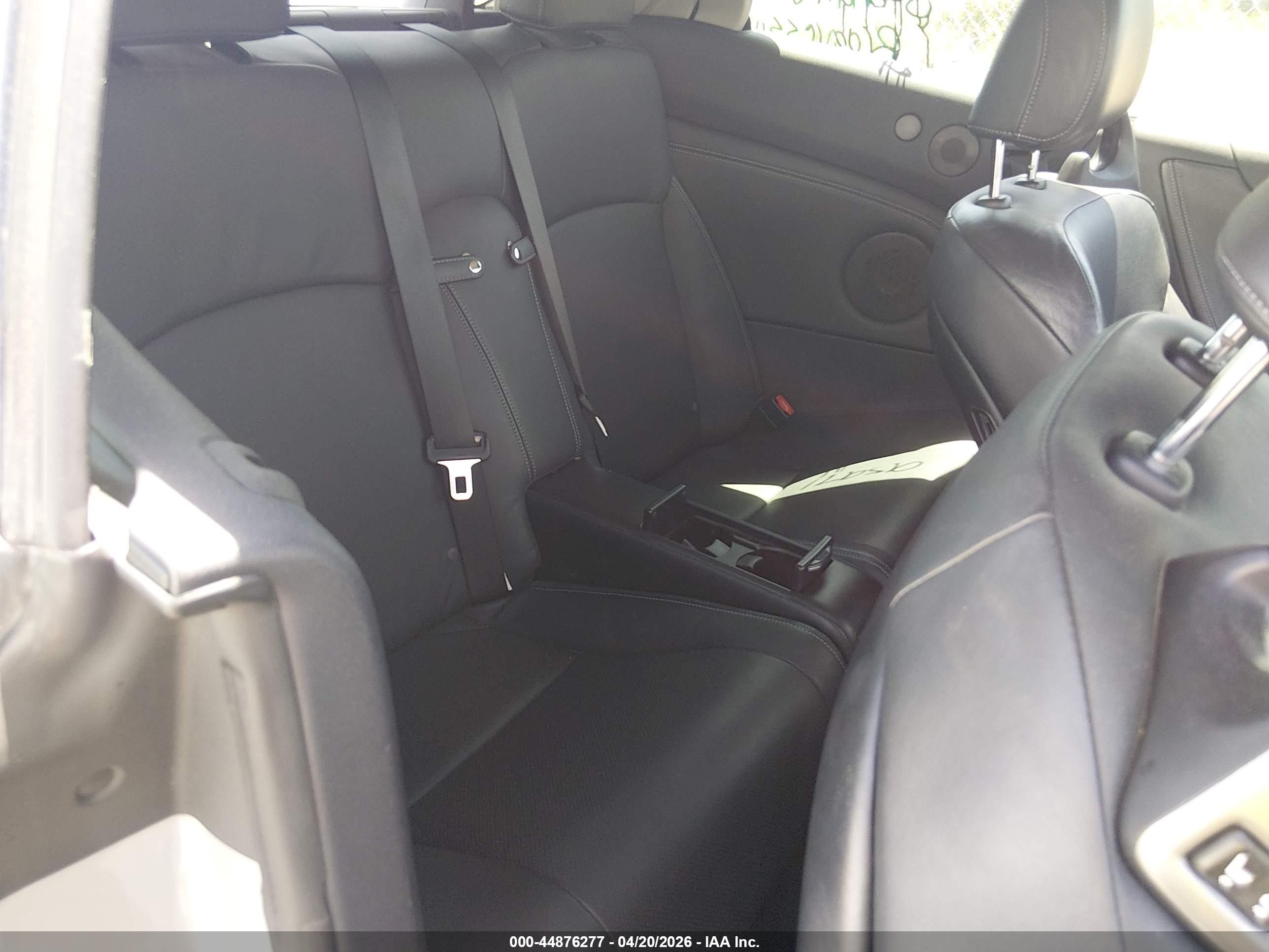LEXUS IS image 8