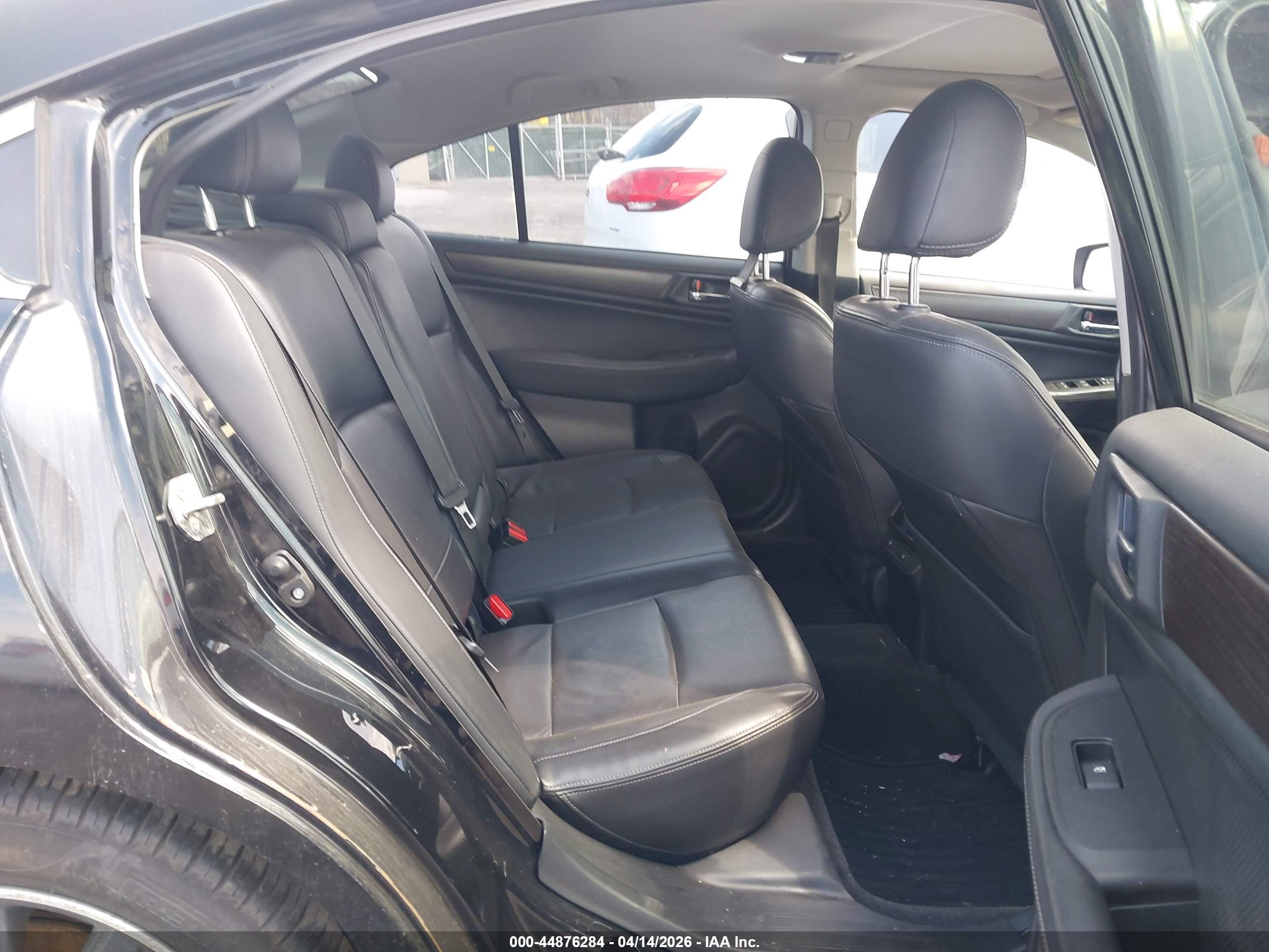 SUBARU LEGACY image 8