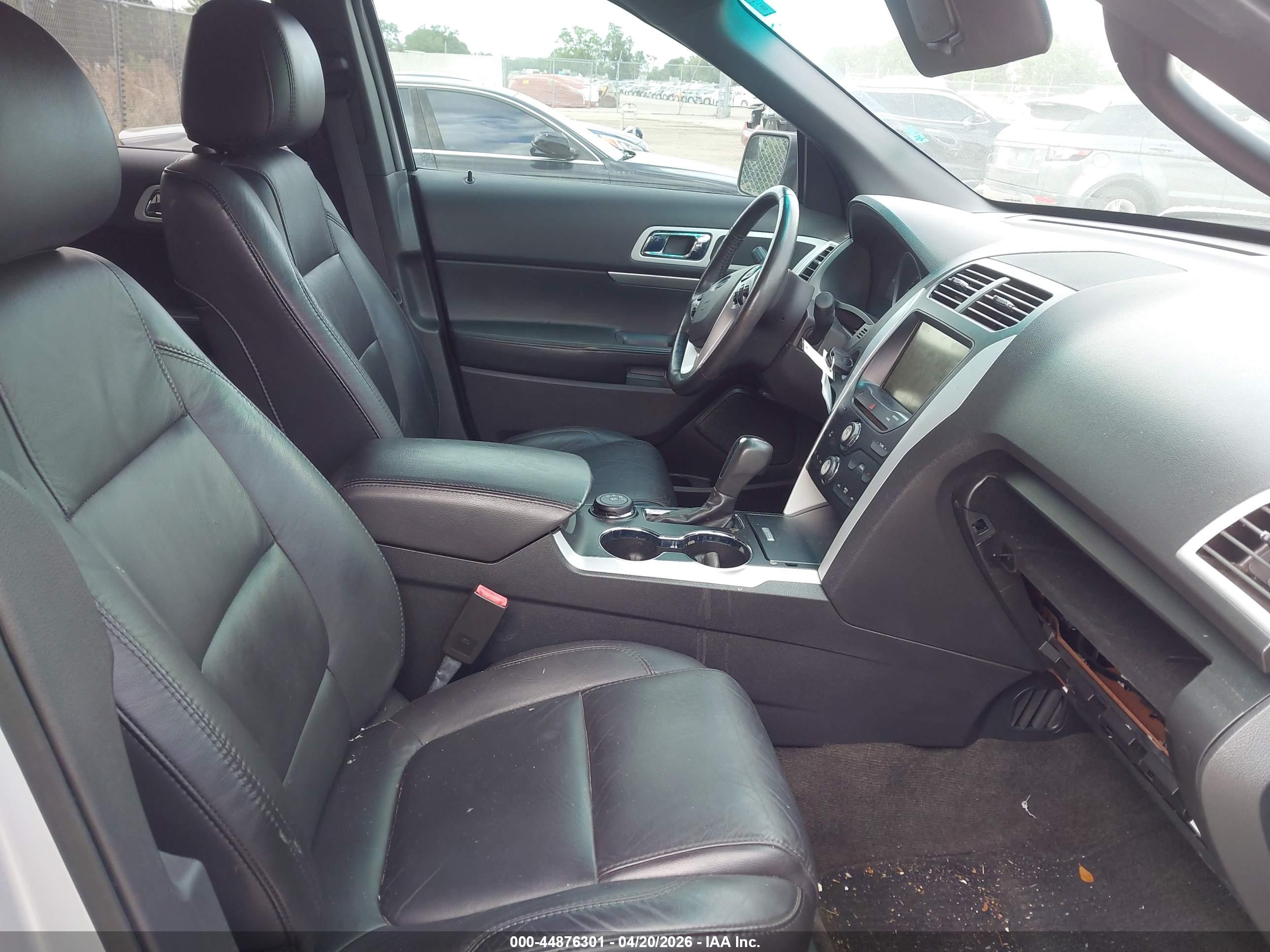 FORD EXPLORER image 5