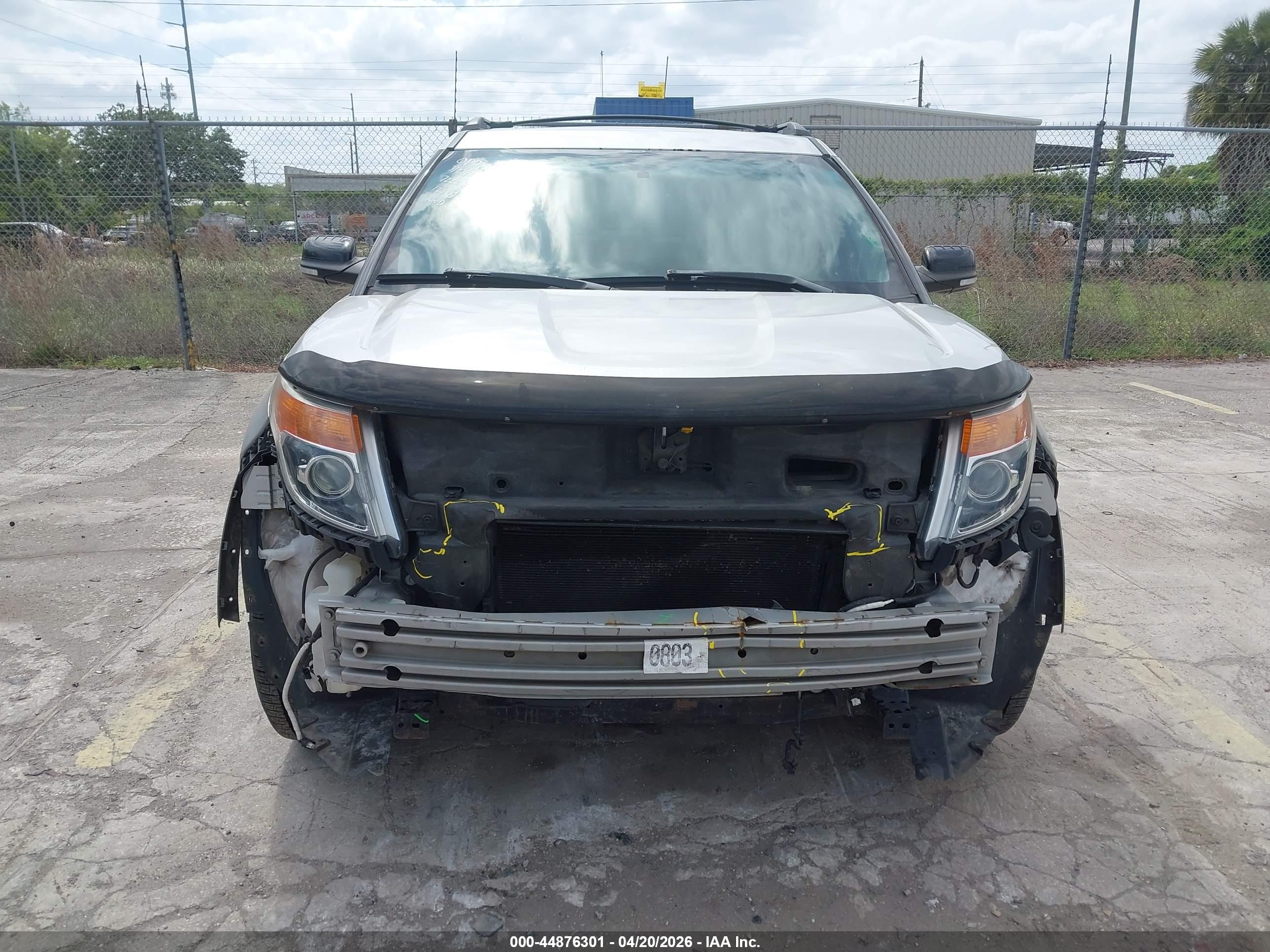 FORD EXPLORER image 6