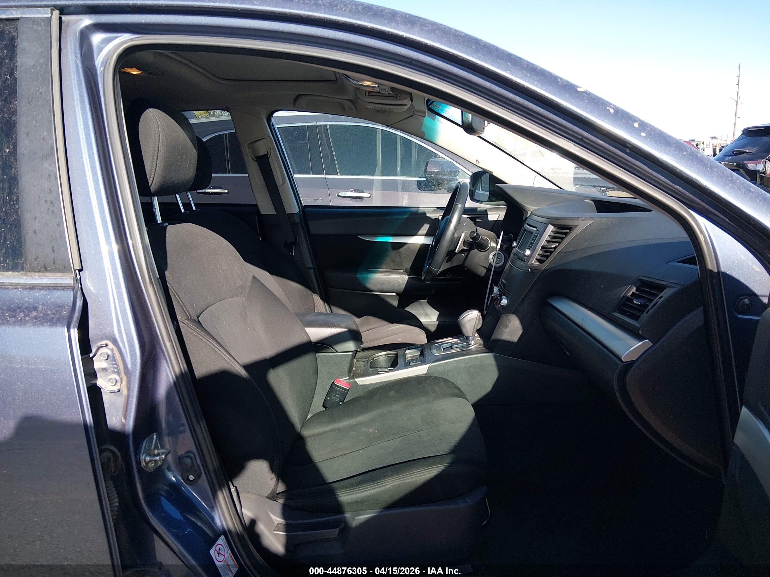 SUBARU OUTBACK image 5