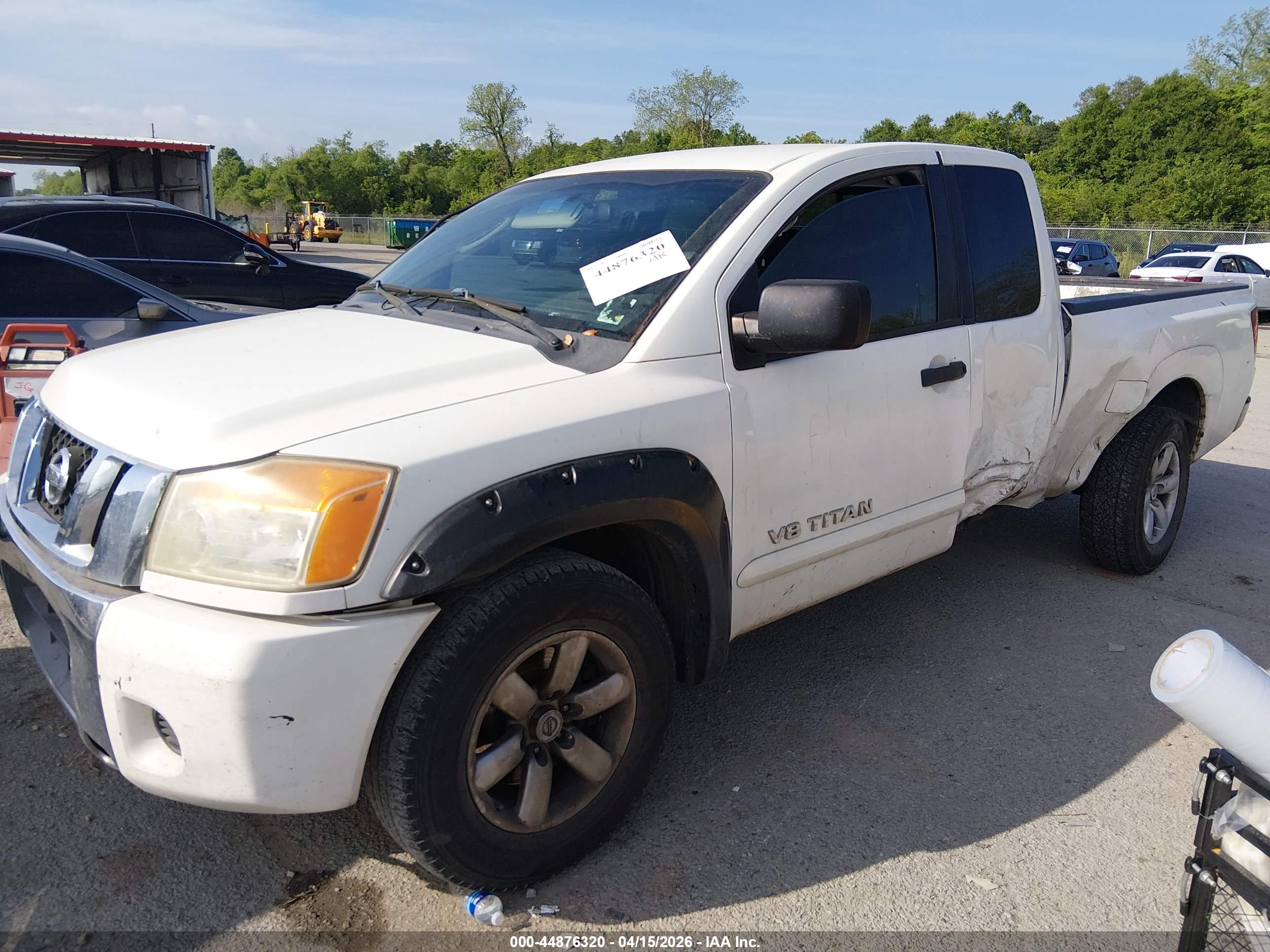 NISSAN TITAN image 2