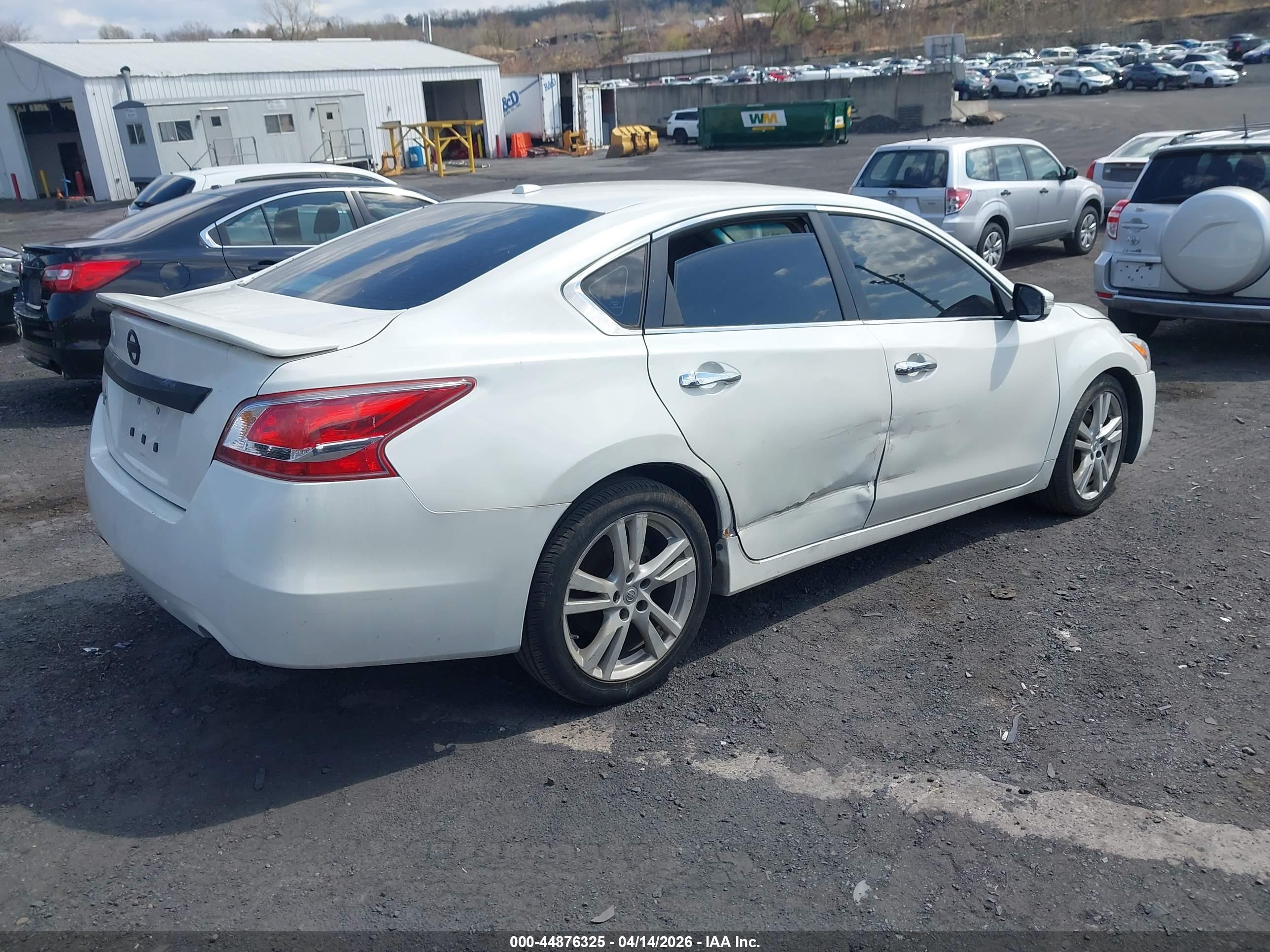 NISSAN ALTIMA image 4