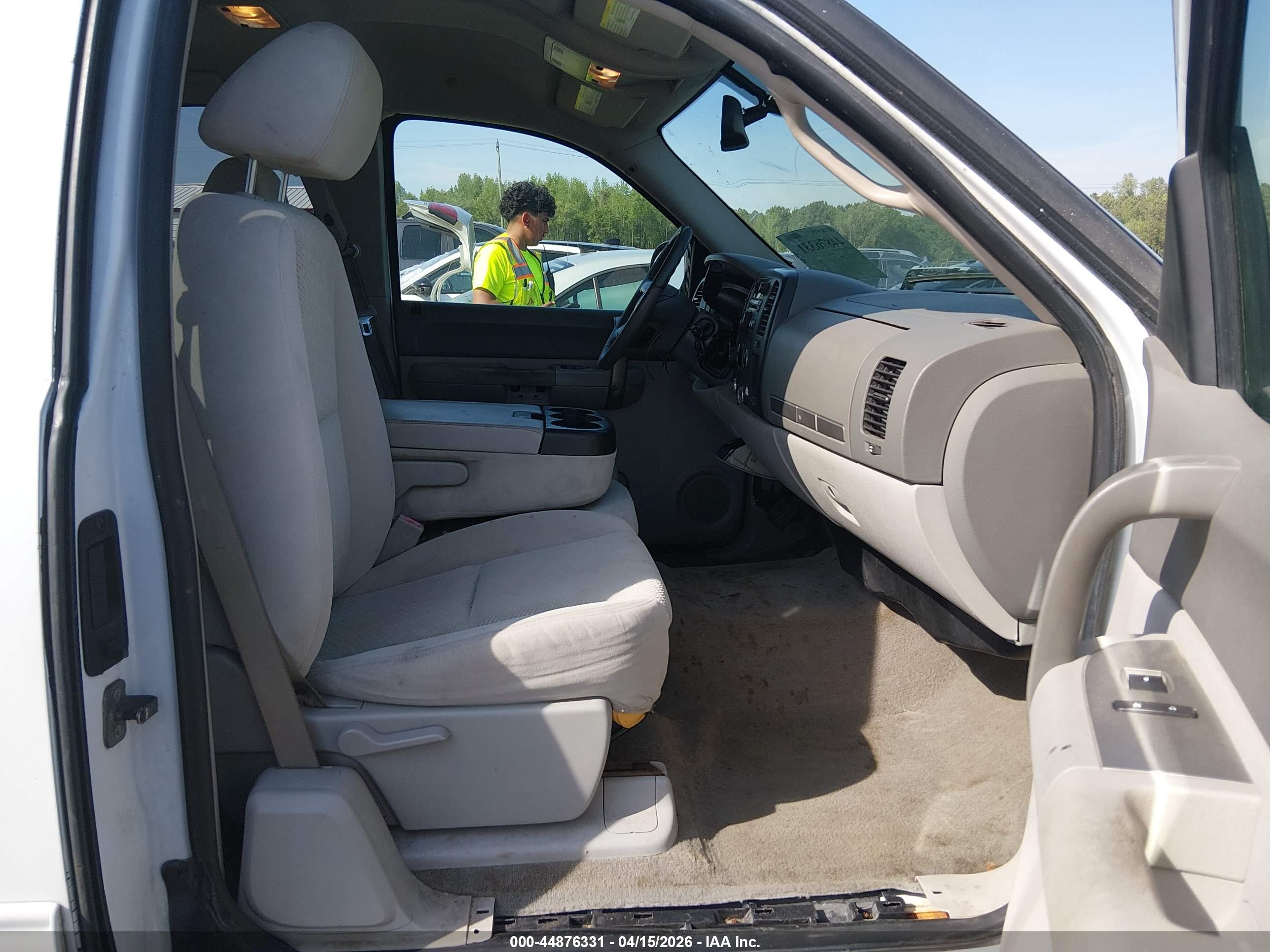 GMC SIERRA image 5