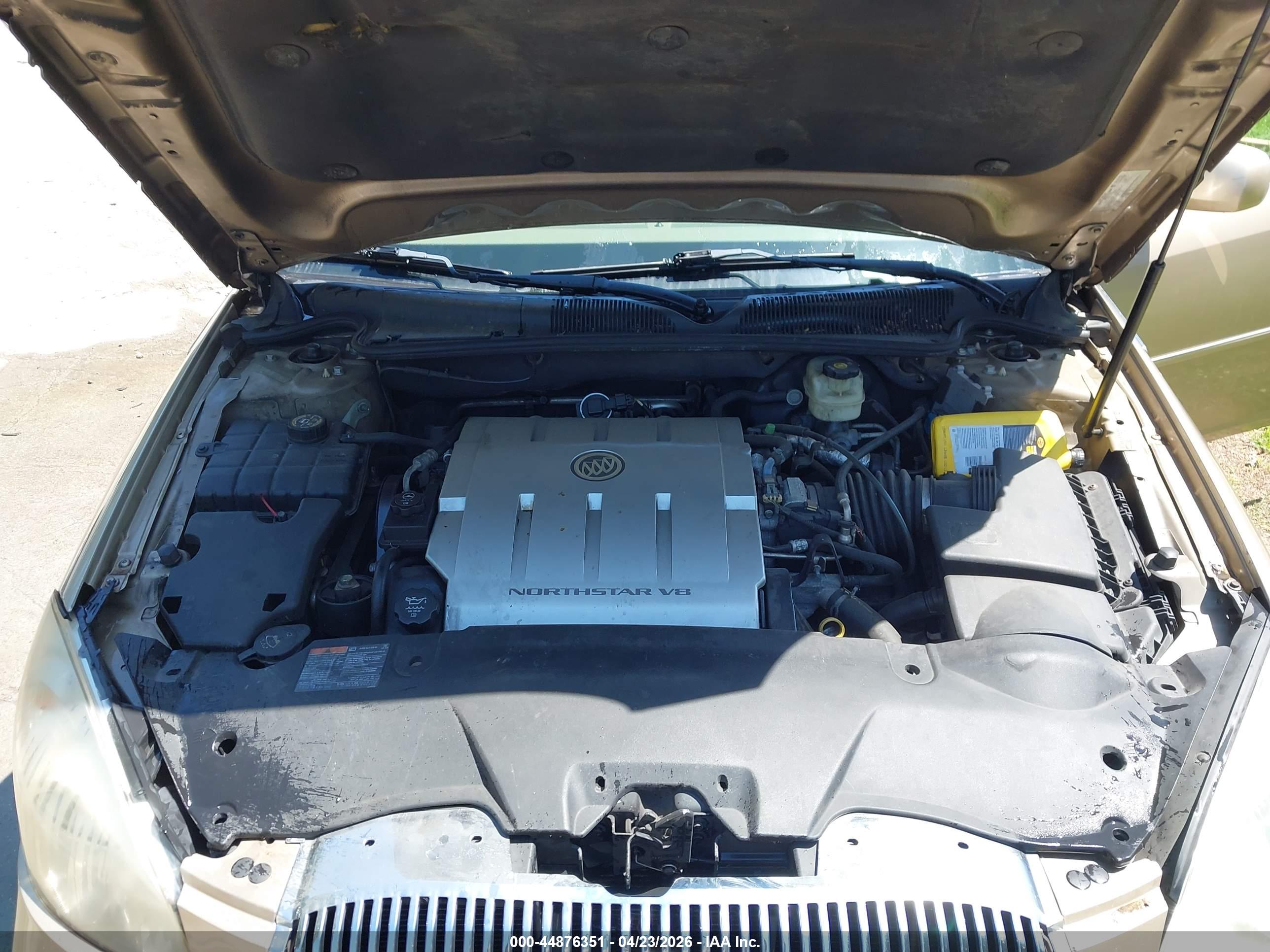 BUICK LUCERNE image 10