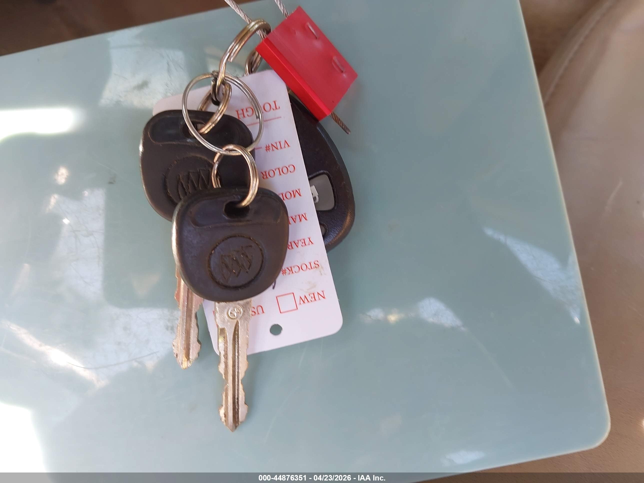 BUICK LUCERNE image 11