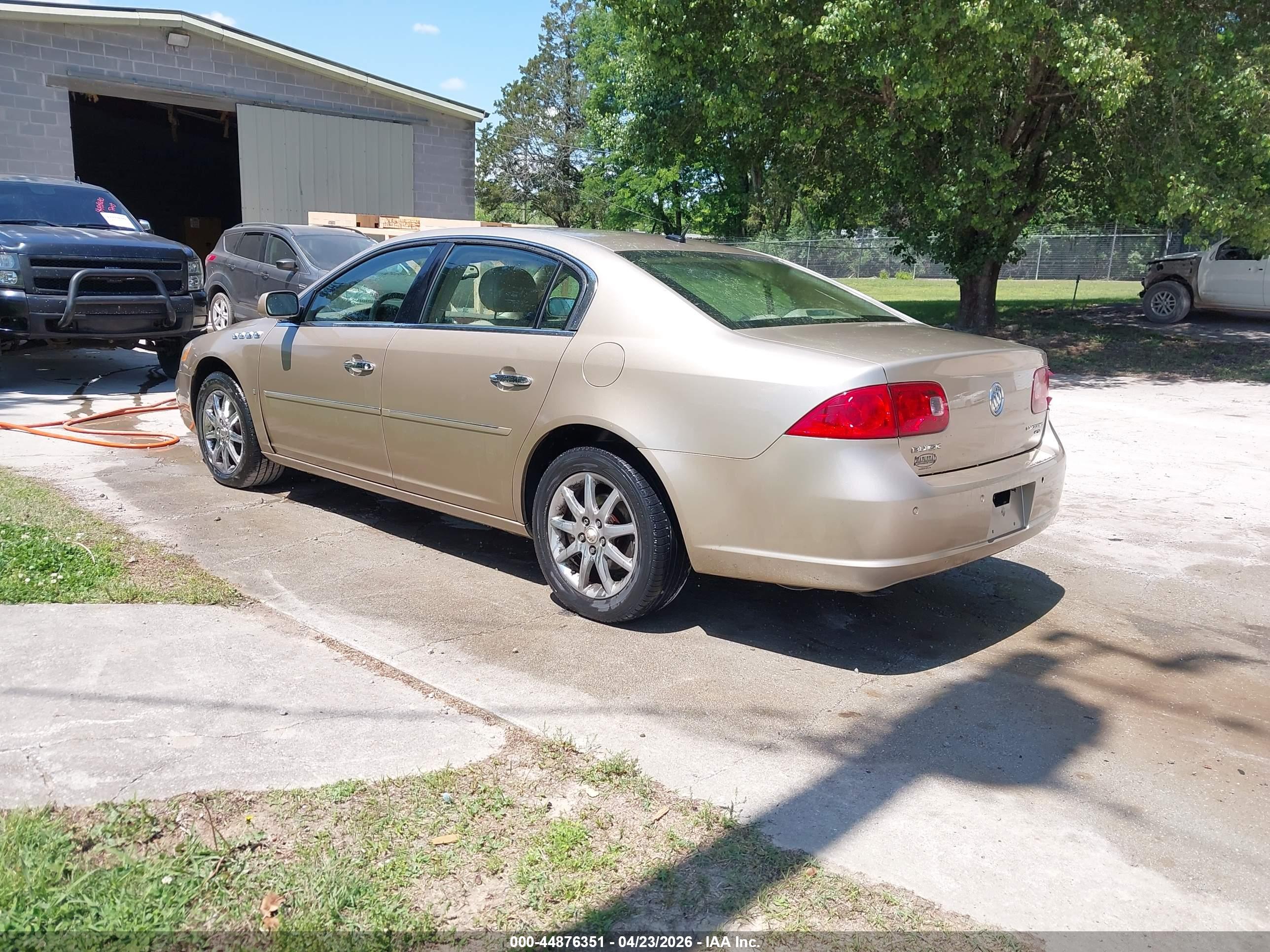 BUICK LUCERNE image 3