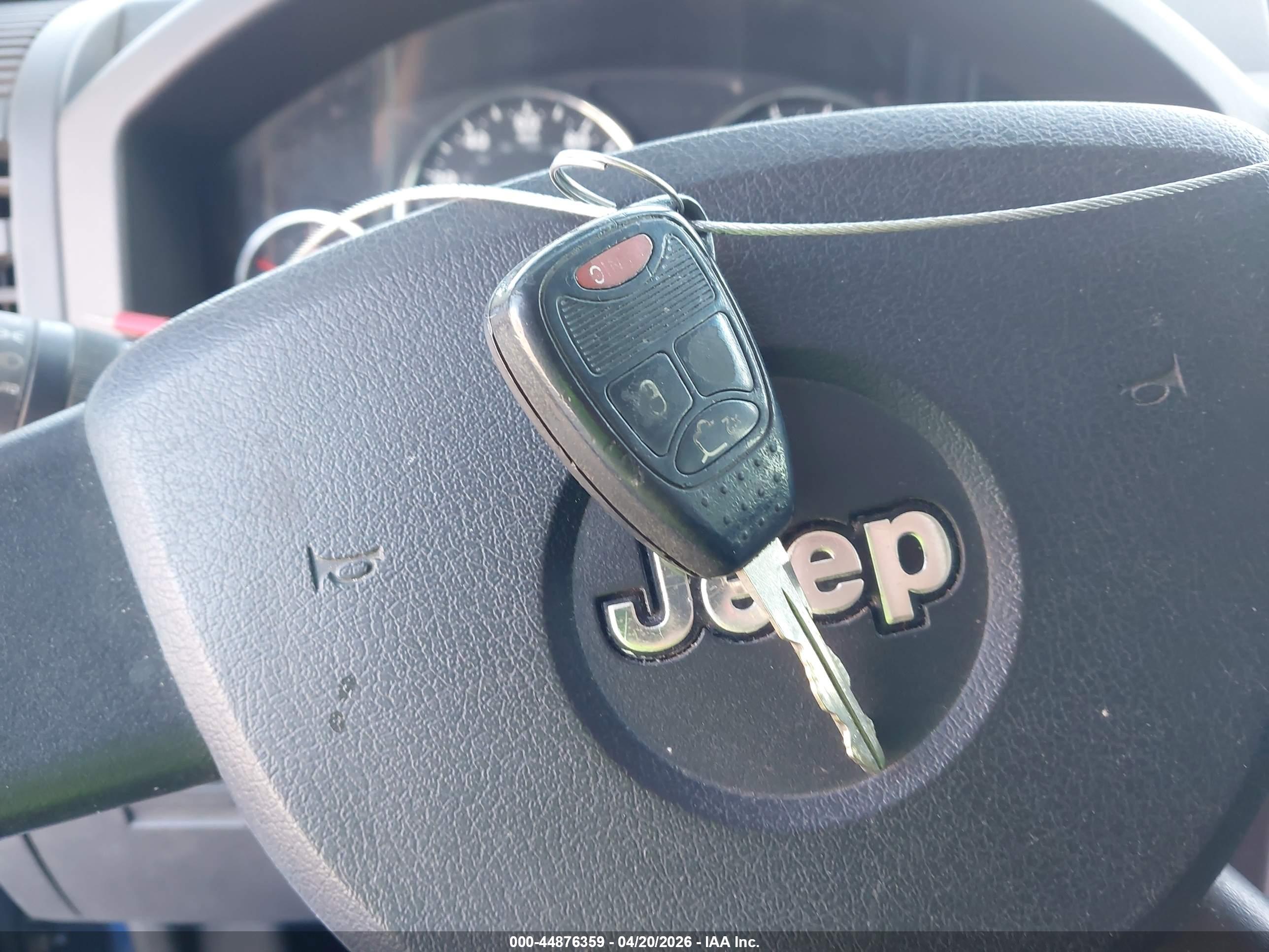 JEEP LIBERTY image 11
