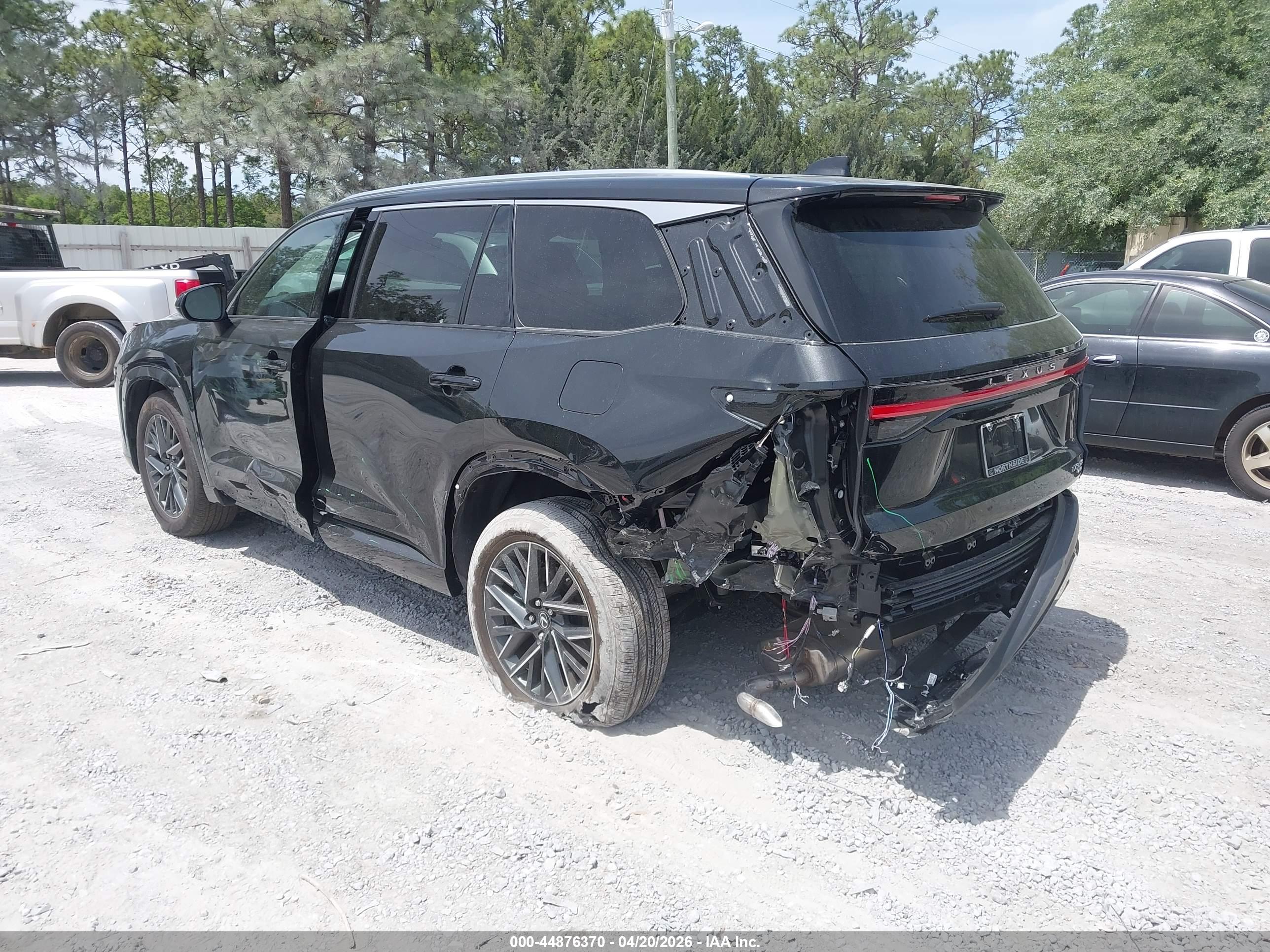 LEXUS TX image 3