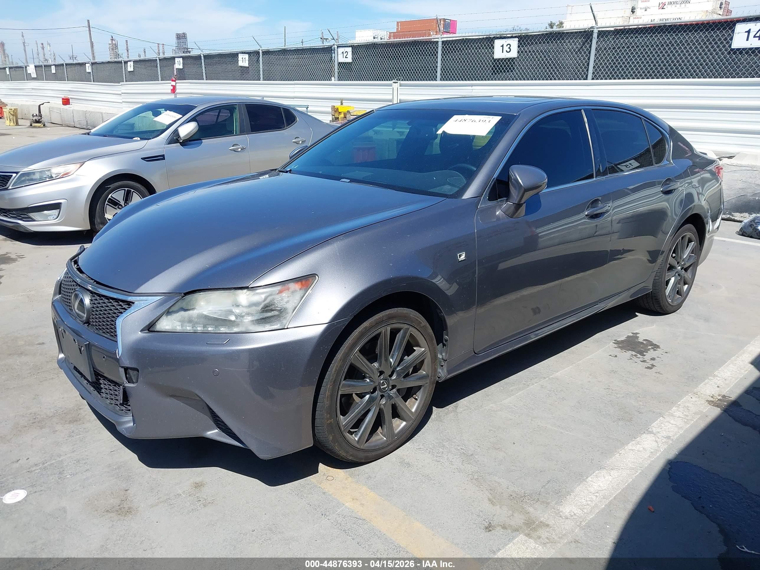 LEXUS GS image 2