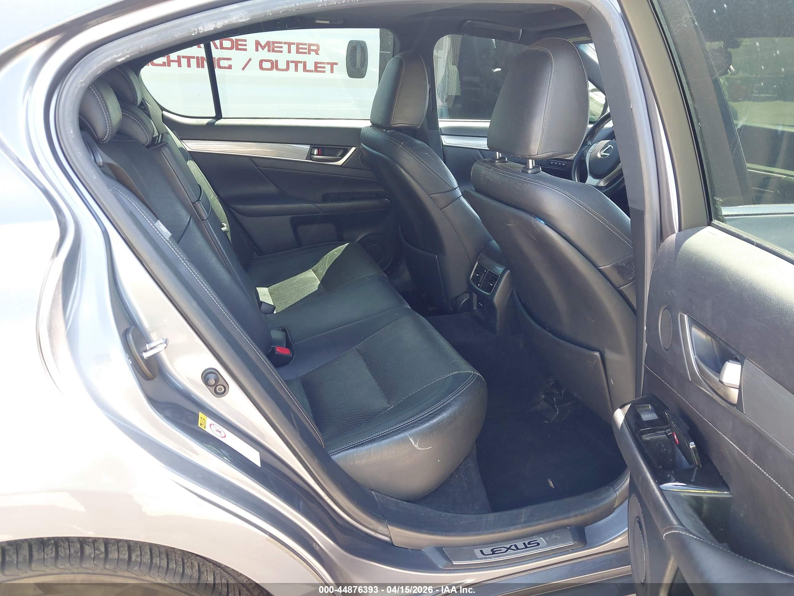 LEXUS GS image 8