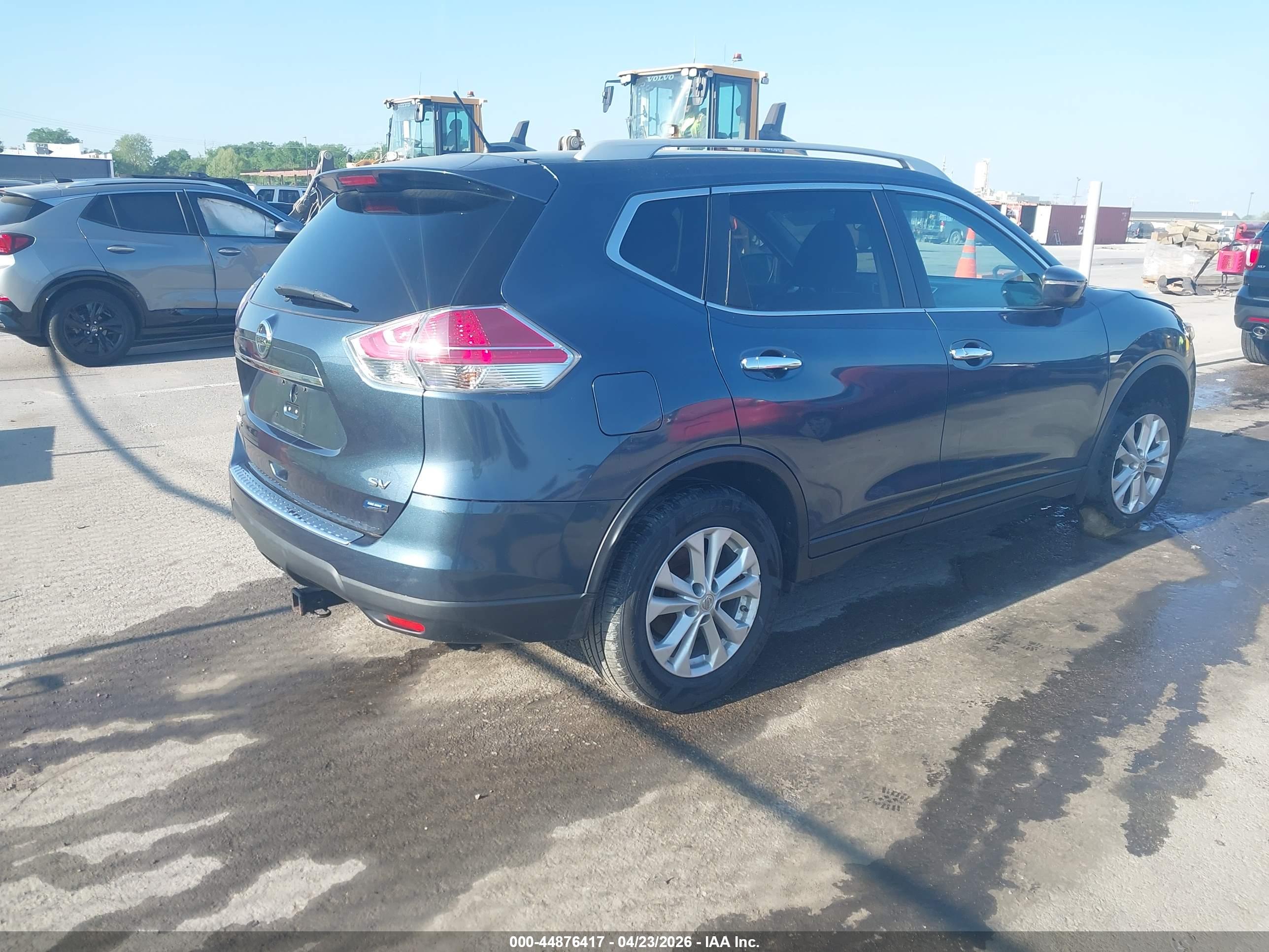 NISSAN ROGUE image 4