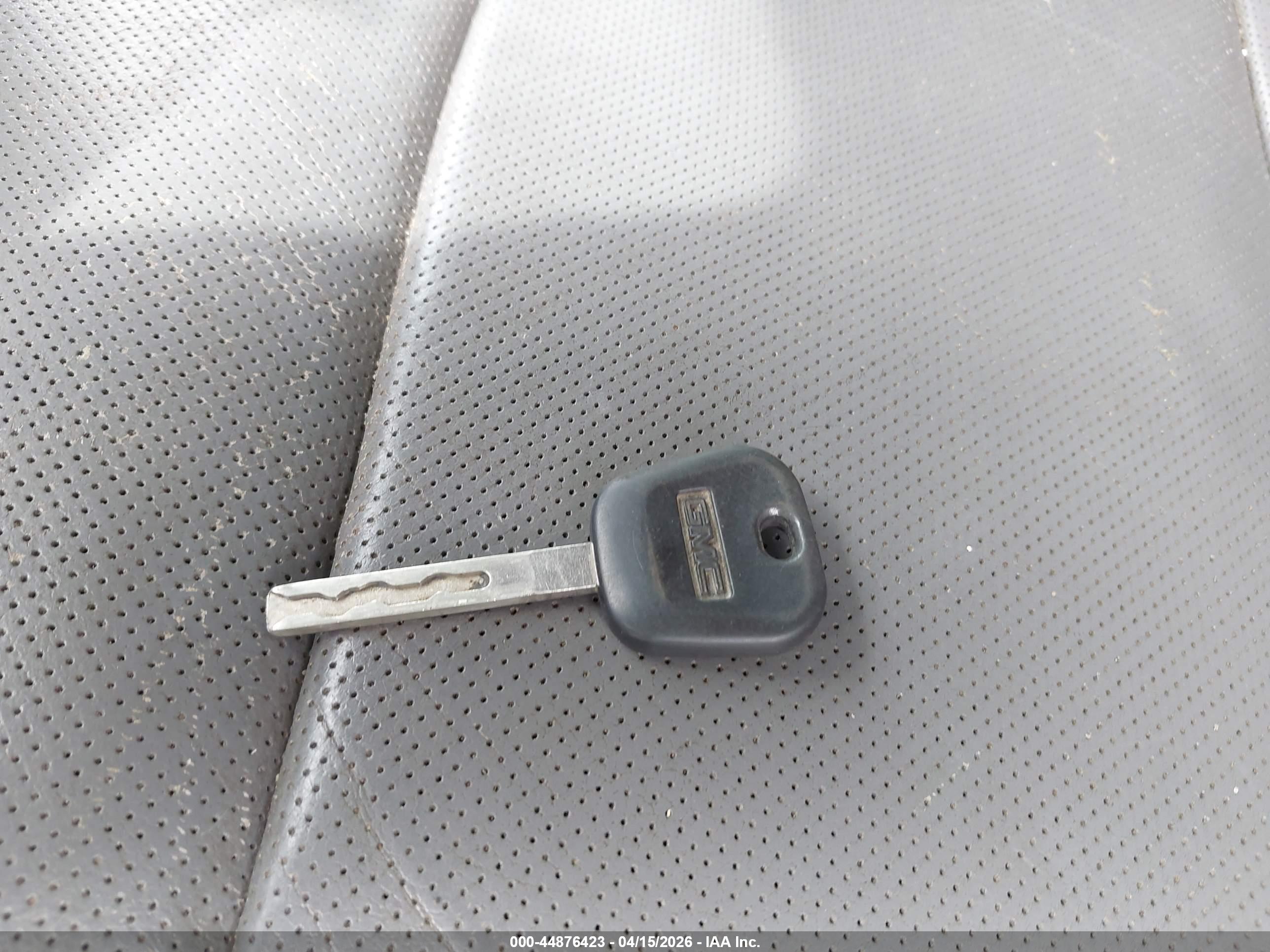GMC SIERRA image 11