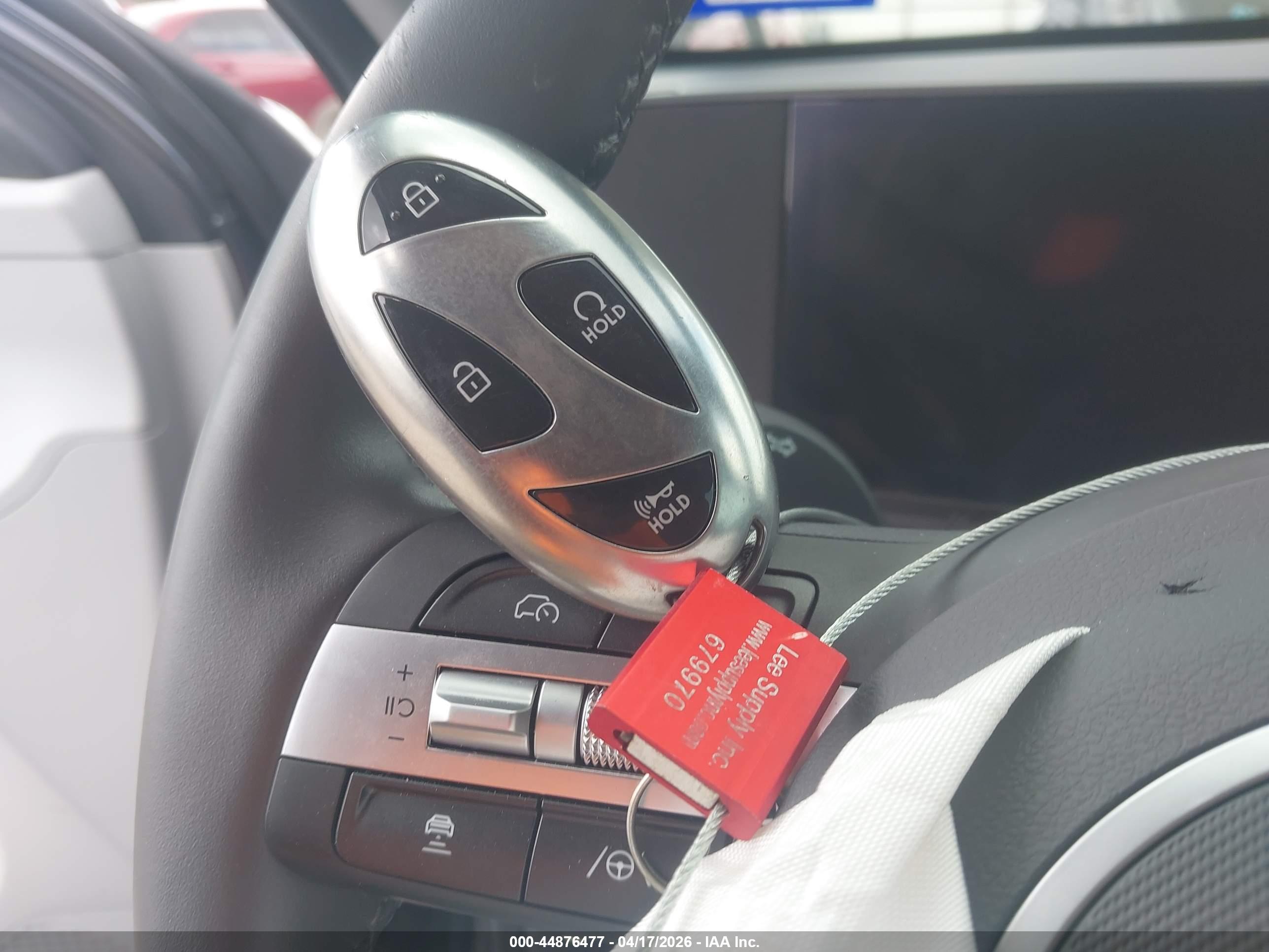 HYUNDAI KONA image 11