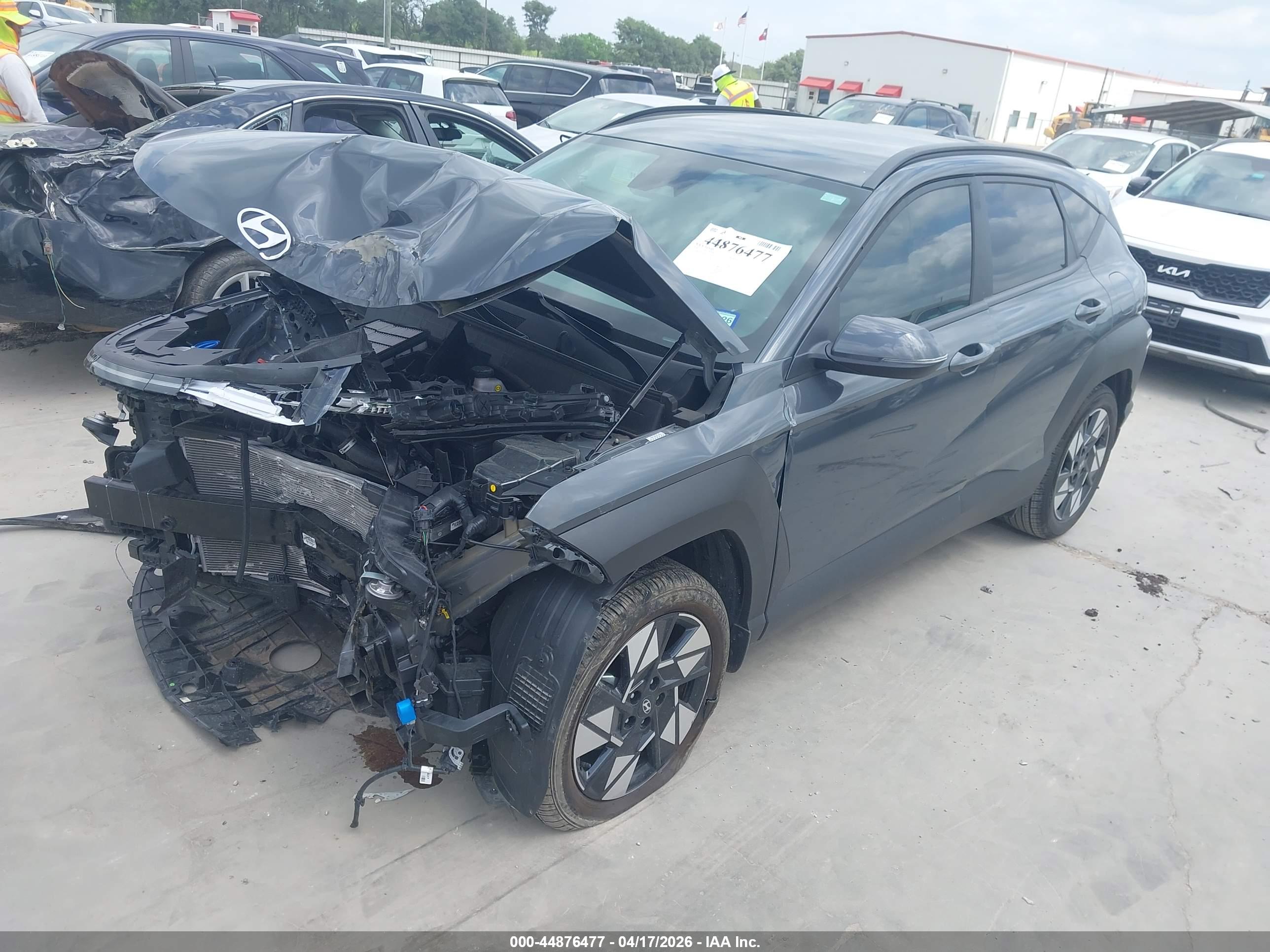 HYUNDAI KONA image 2