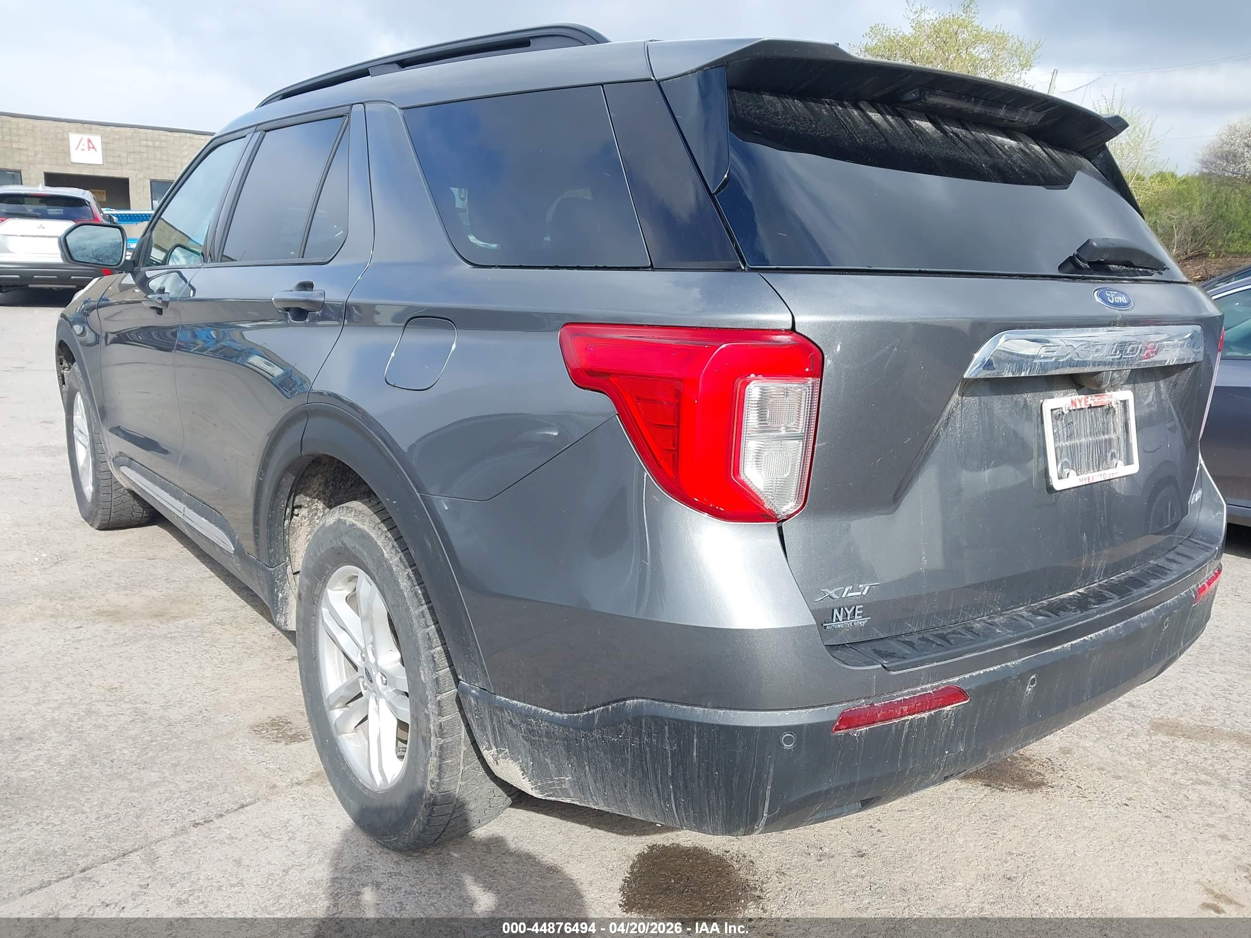 FORD EXPLORER image 3