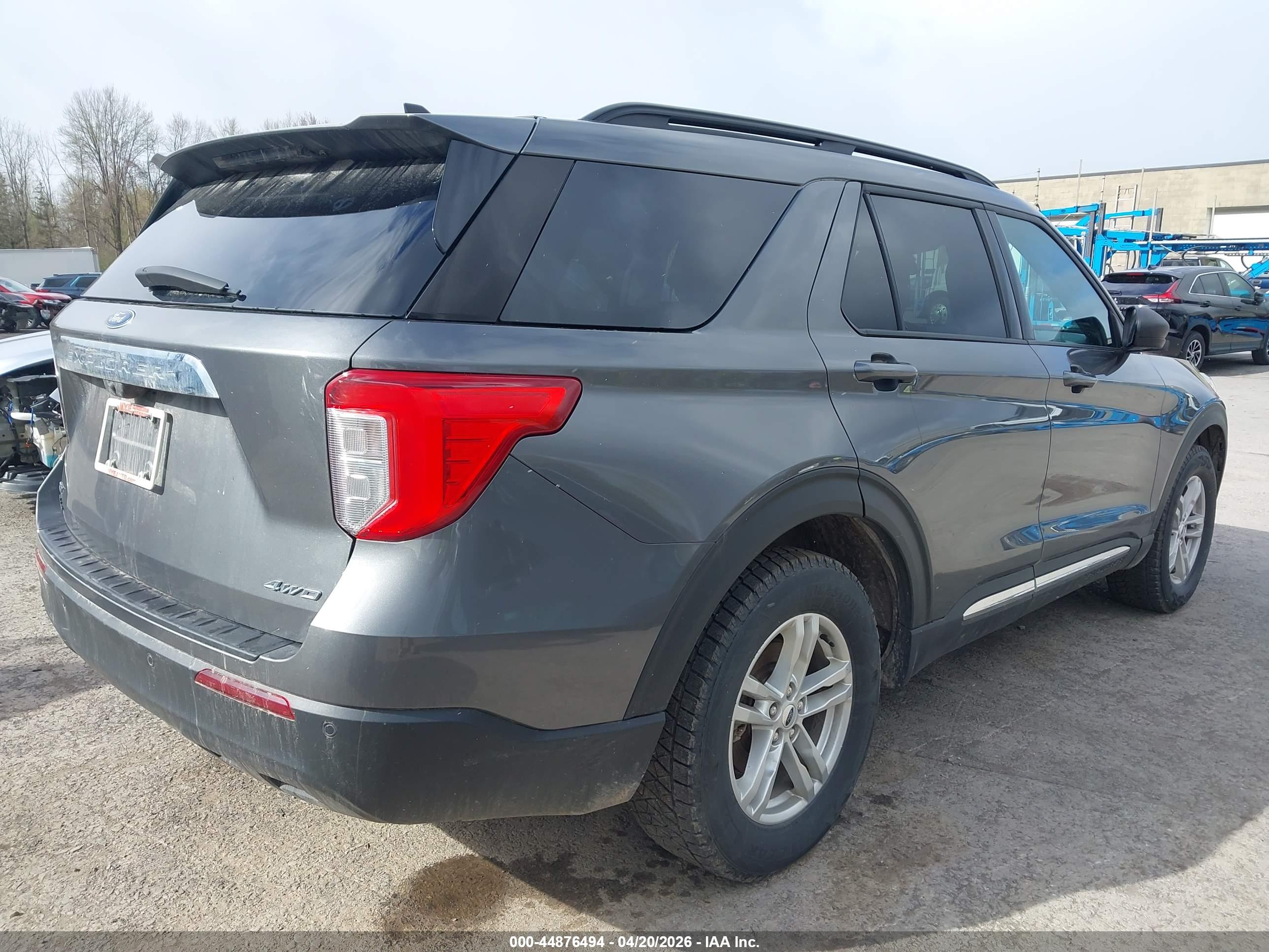 FORD EXPLORER image 4