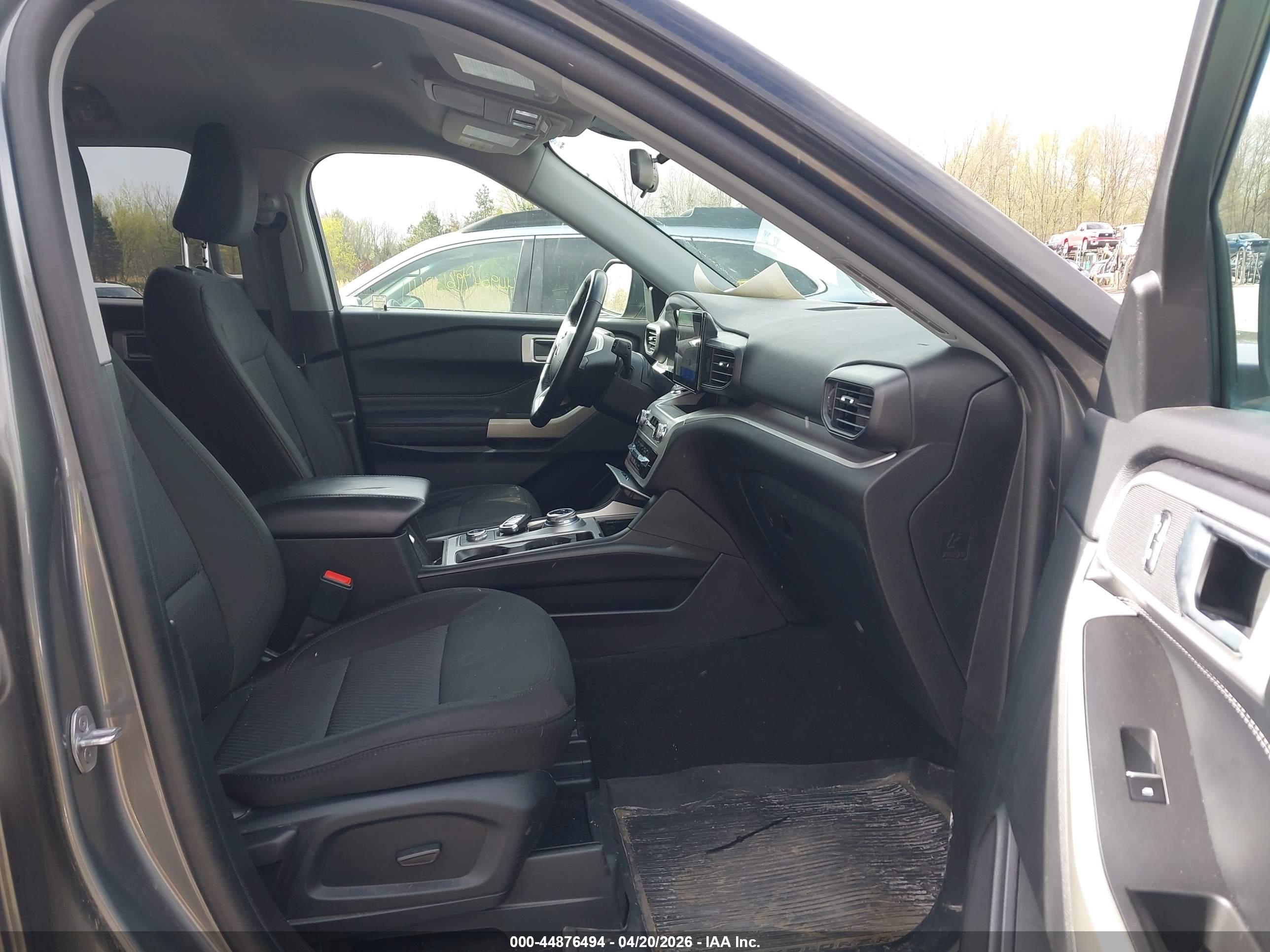FORD EXPLORER image 5