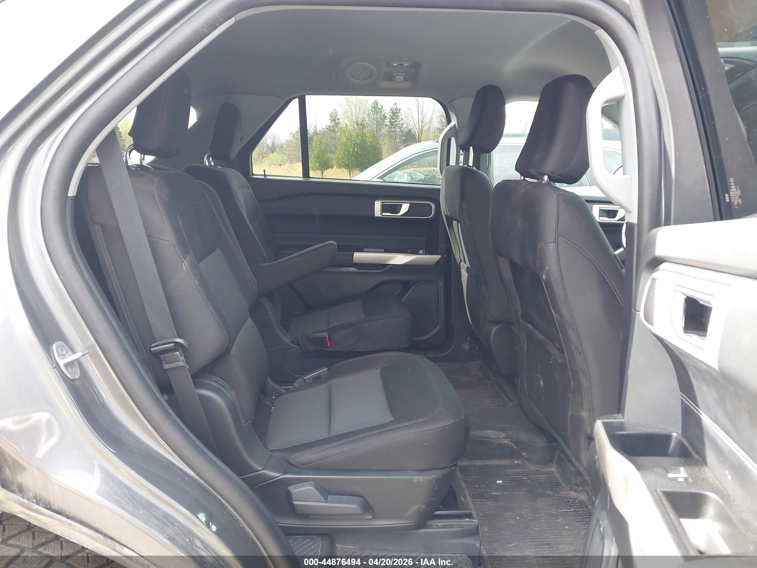 FORD EXPLORER image 8