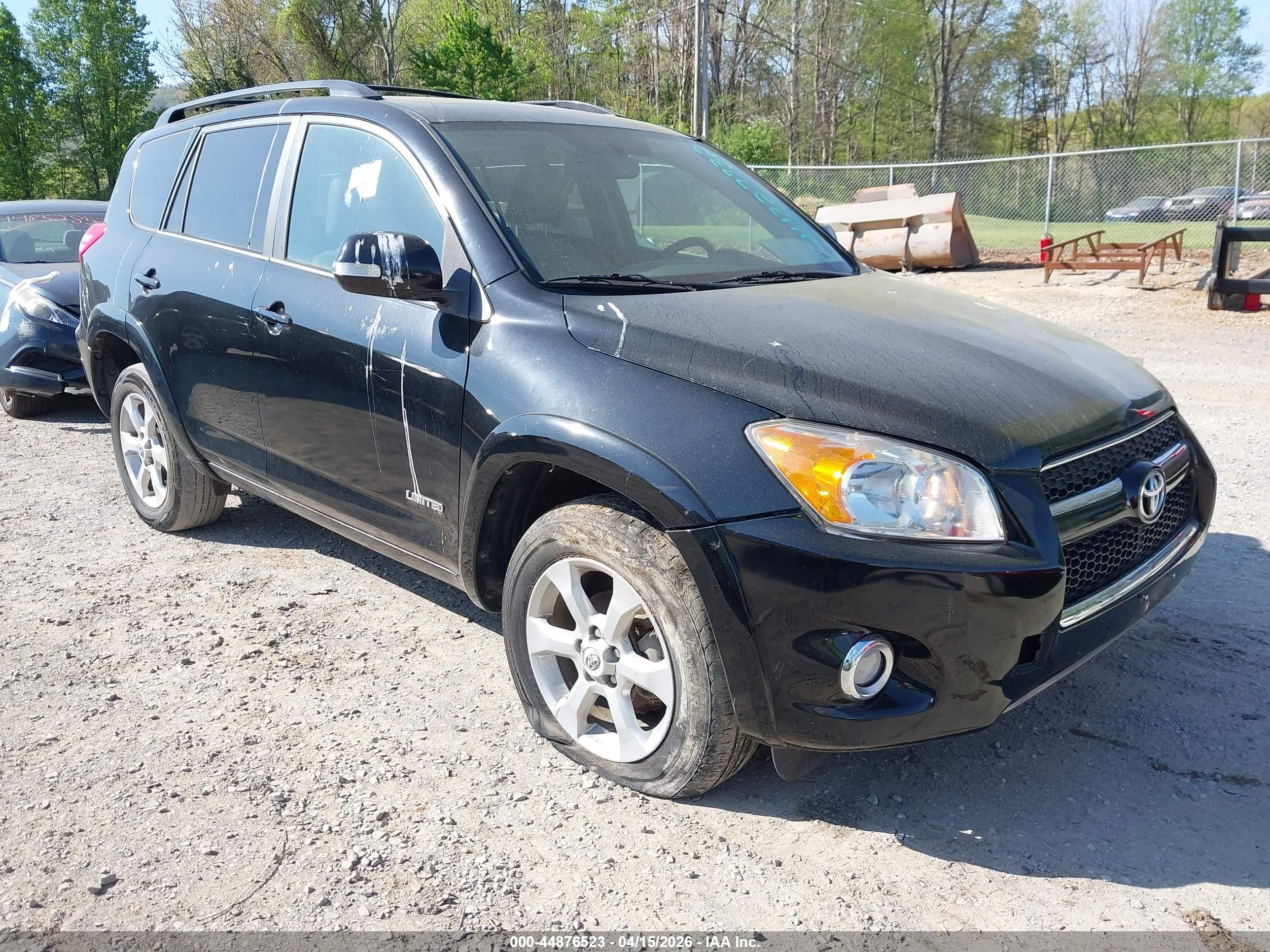 TOYOTA RAV4 image 6