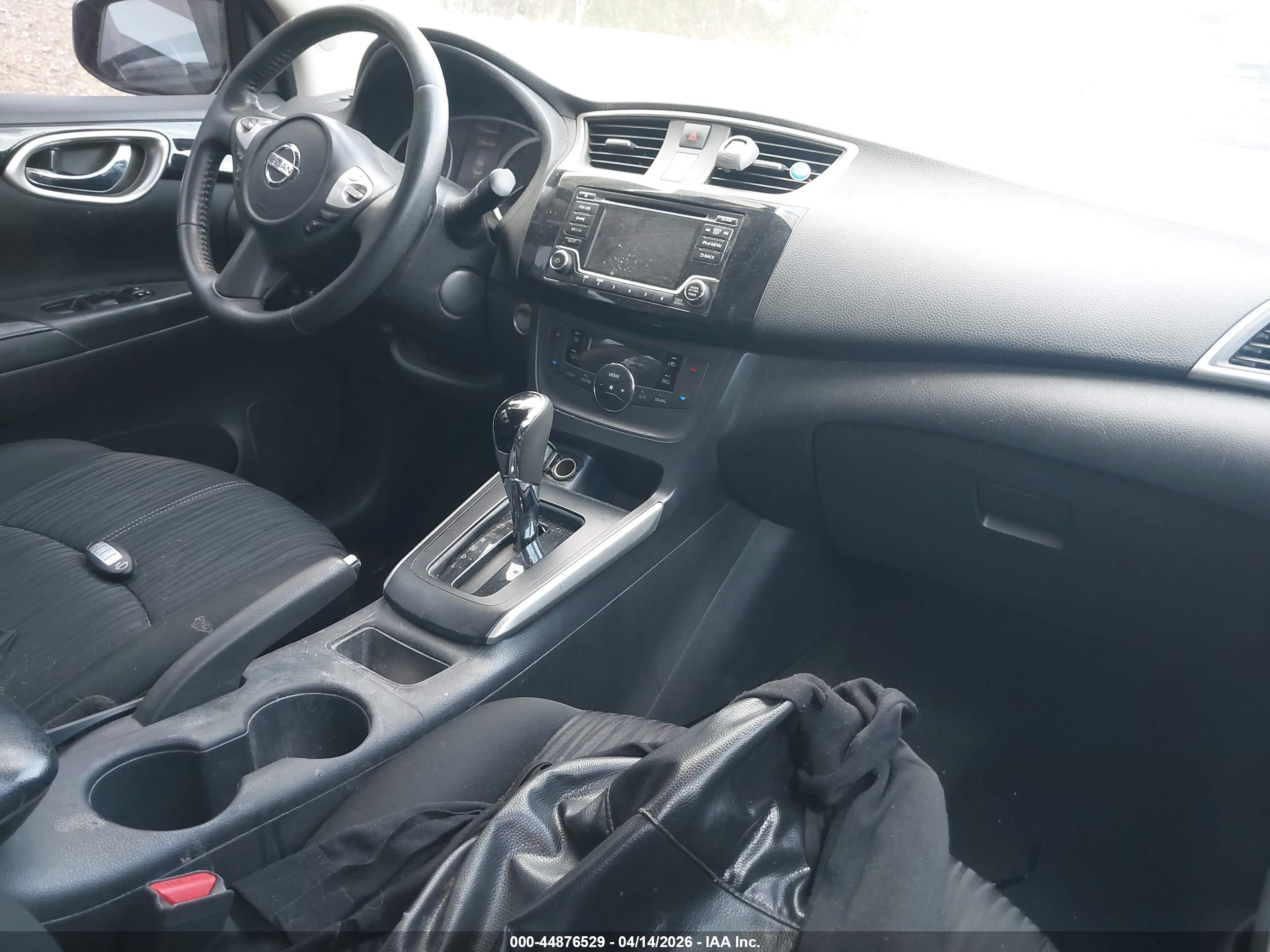 NISSAN SENTRA image 5