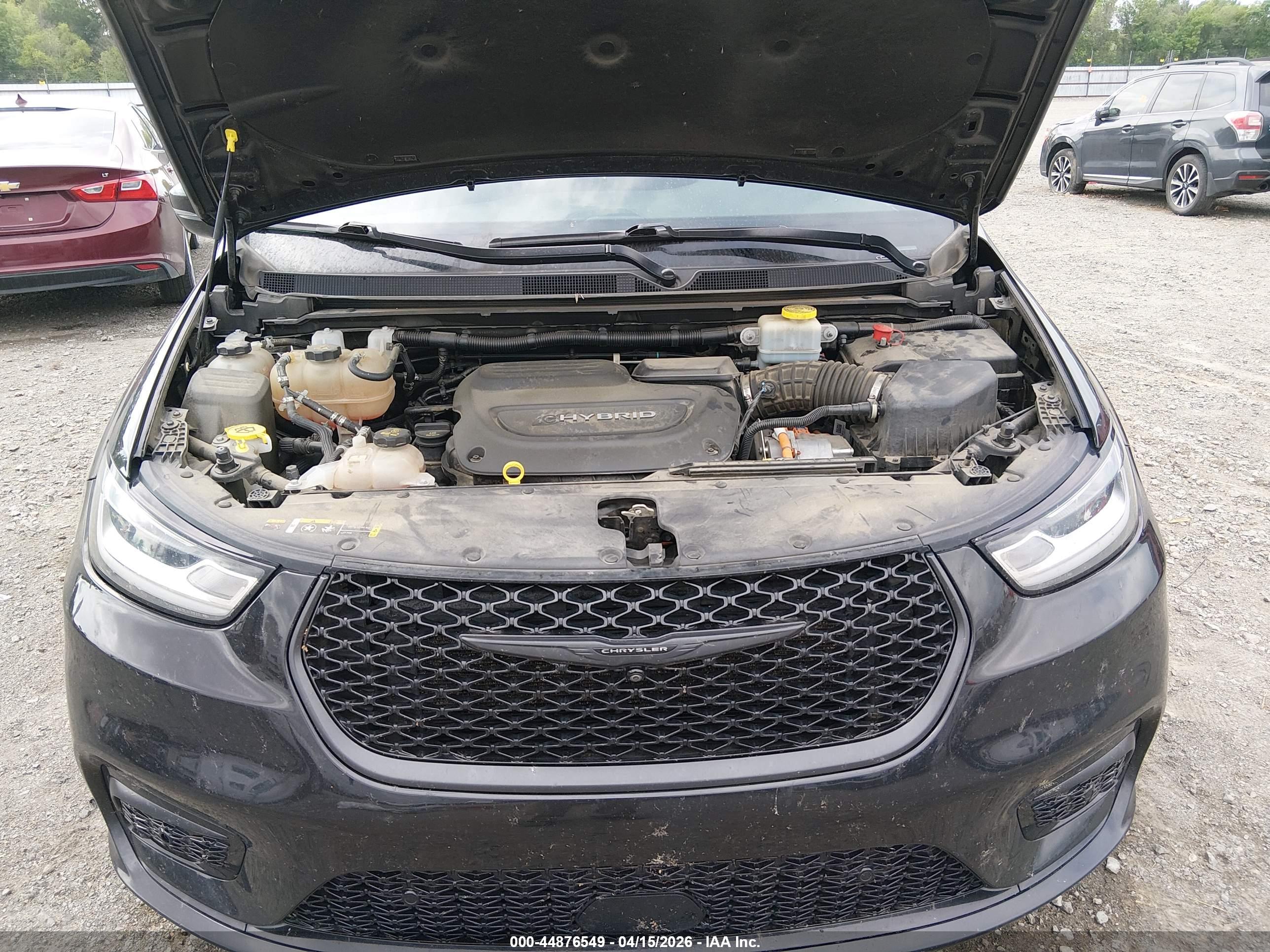 CHRYSLER PACIFICA image 10