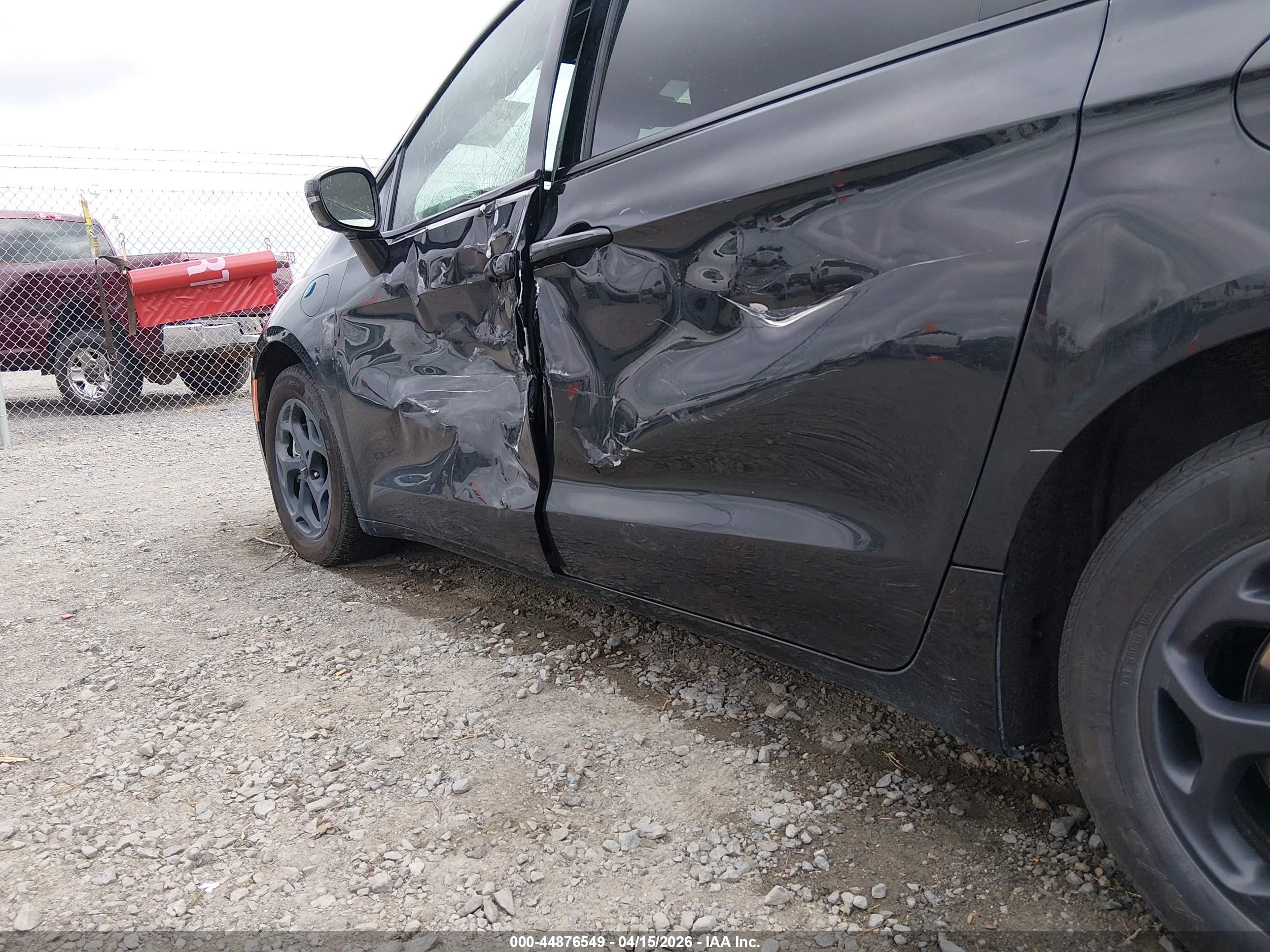 CHRYSLER PACIFICA image 6