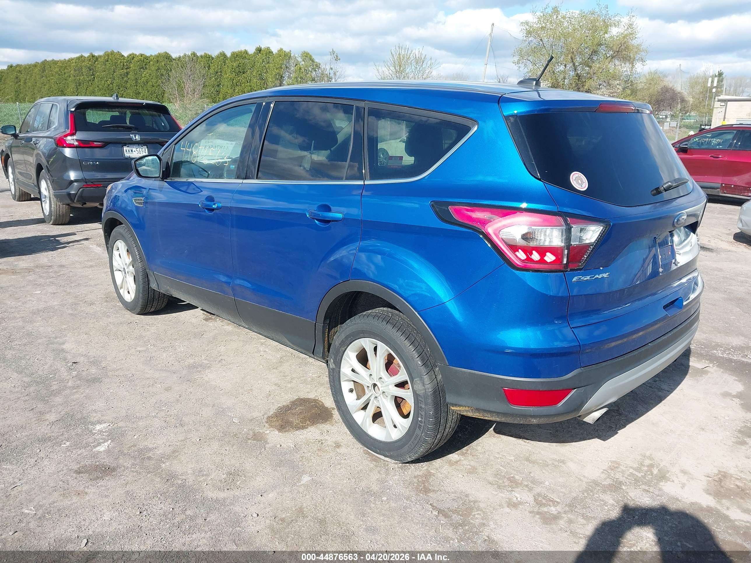 FORD ESCAPE image 3